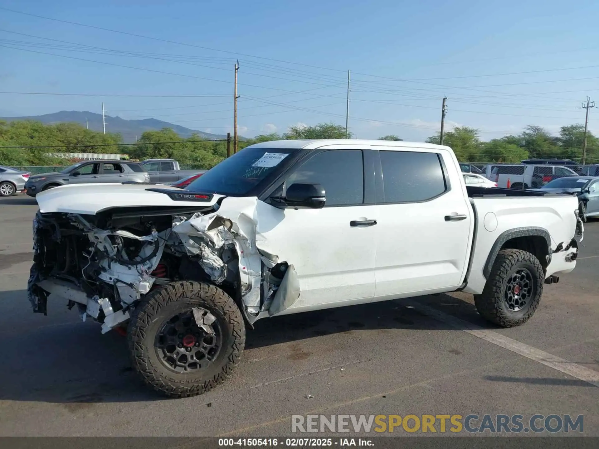 6 fotografías del automóvil dañado 5TFPC5DB7PX027499 TOYOTA TUNDRA HYBRID 2023