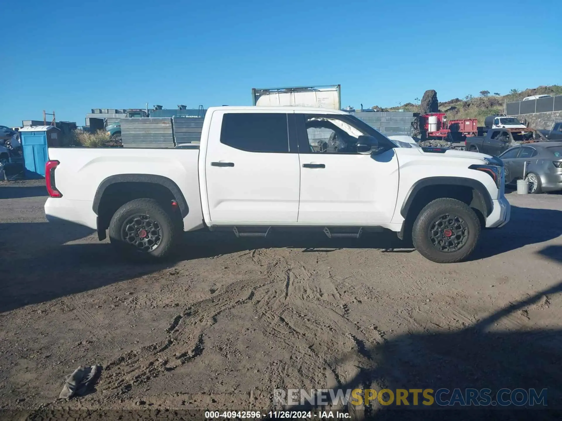 12 fotografías del automóvil dañado 5TFPC5DB8PX021761 TOYOTA TUNDRA HYBRID 2023