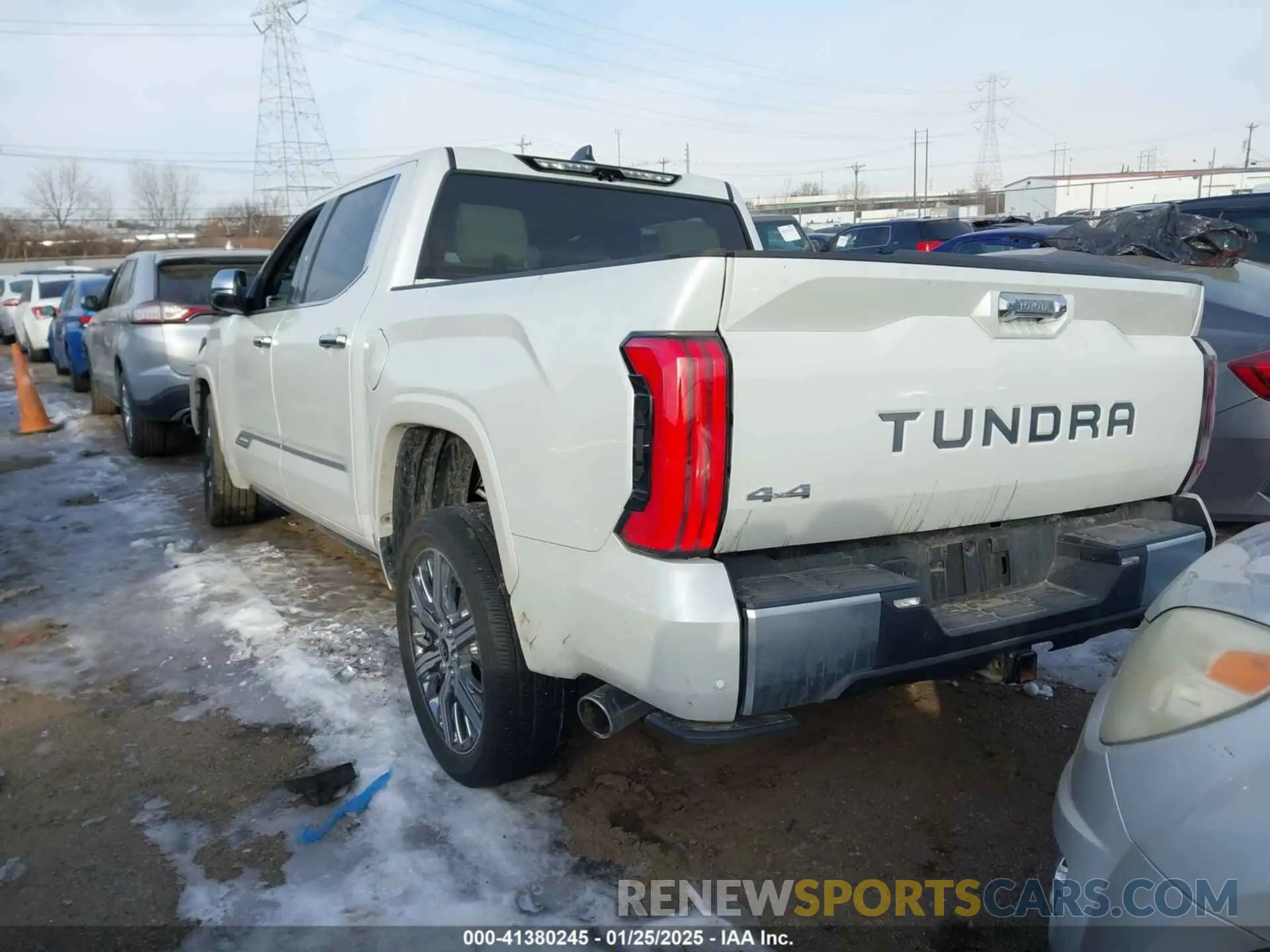 3 fotografías del automóvil dañado 5TFVC5DB4PX040072 TOYOTA TUNDRA HYBRID 2023