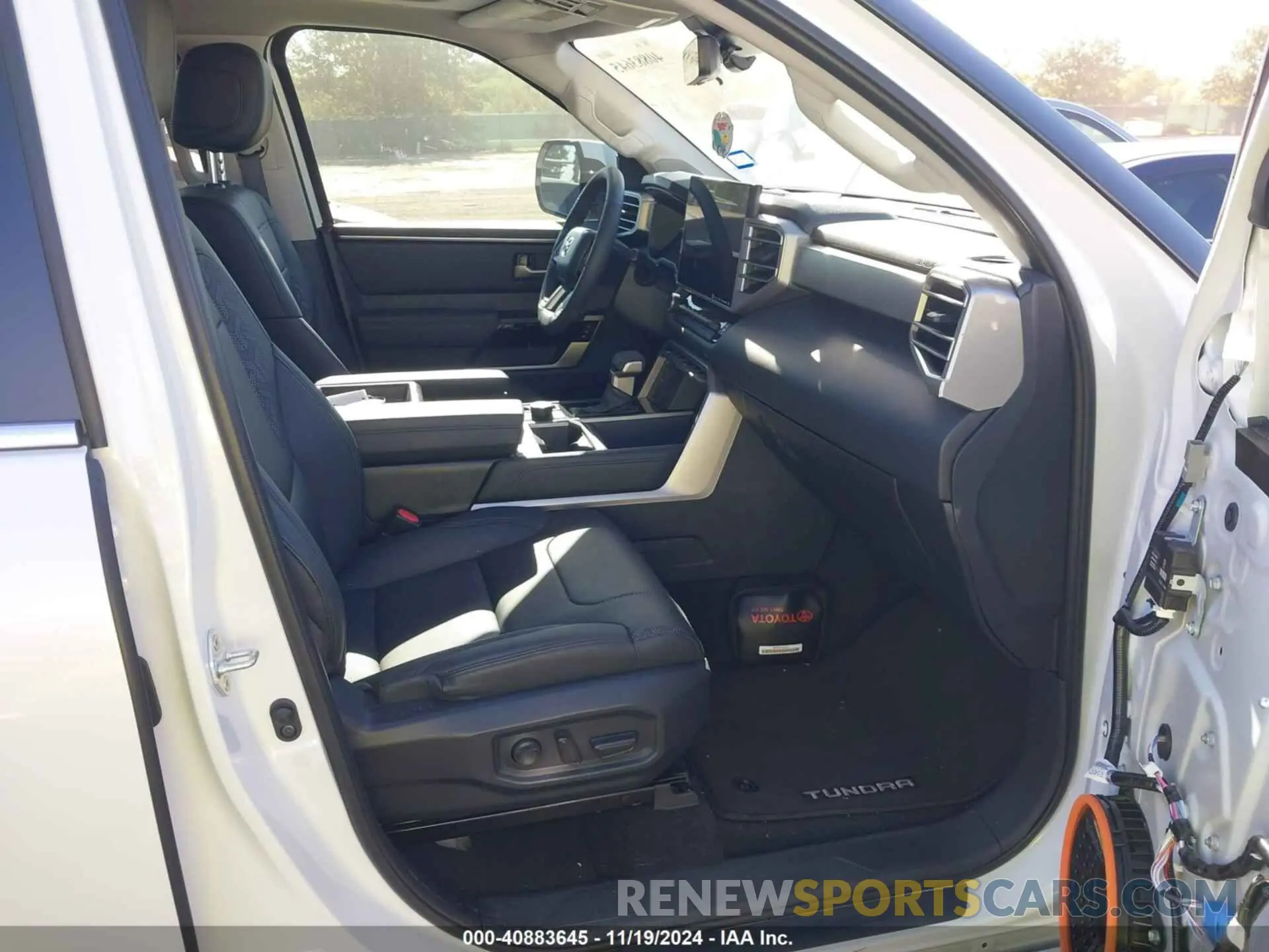 5 fotografías del automóvil dañado 5TFJC5DB1RX054822 TOYOTA TUNDRA HYBRID 2024