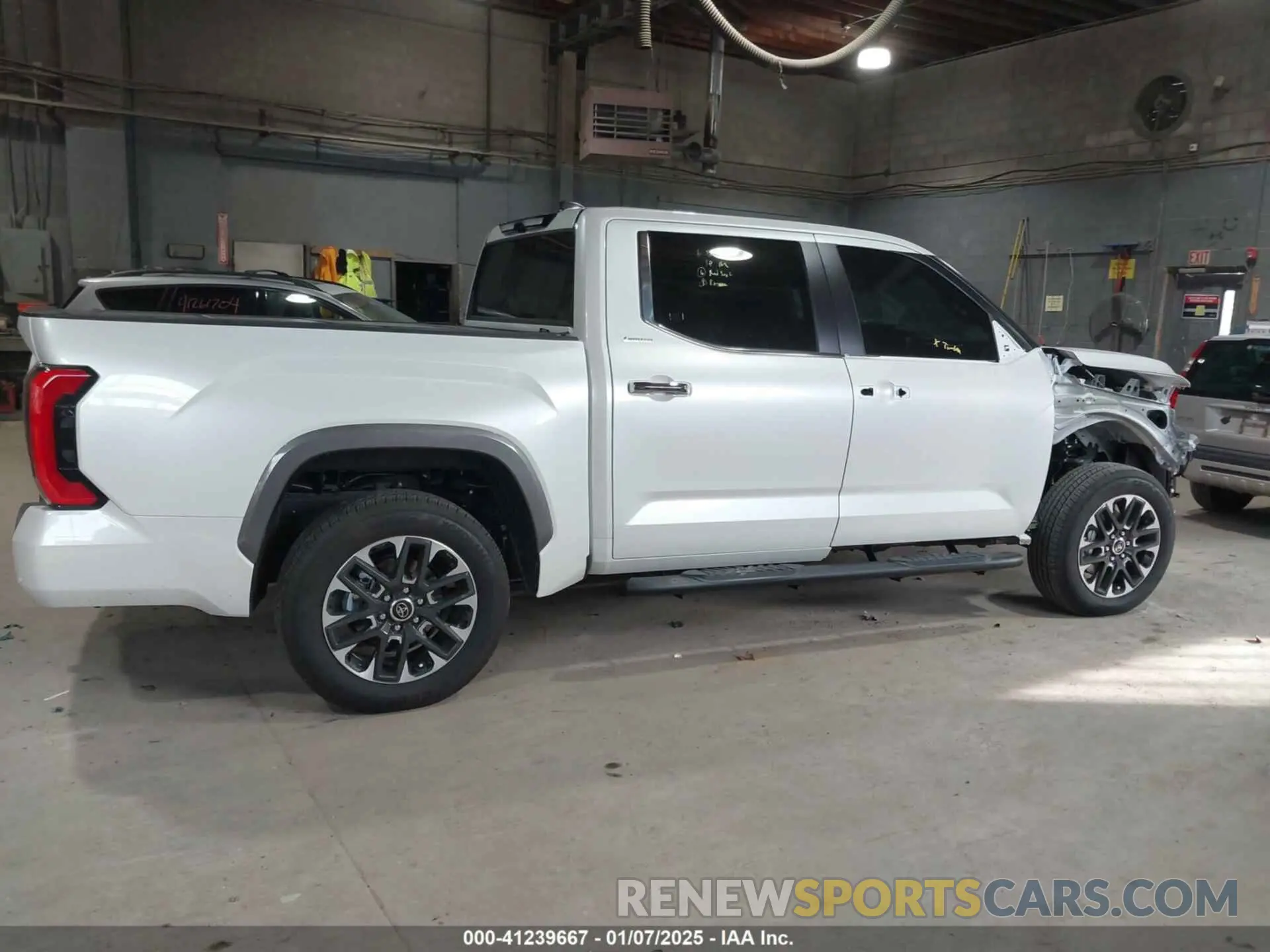 13 fotografías del automóvil dañado 5TFJC5DB2RX064095 TOYOTA TUNDRA HYBRID 2024