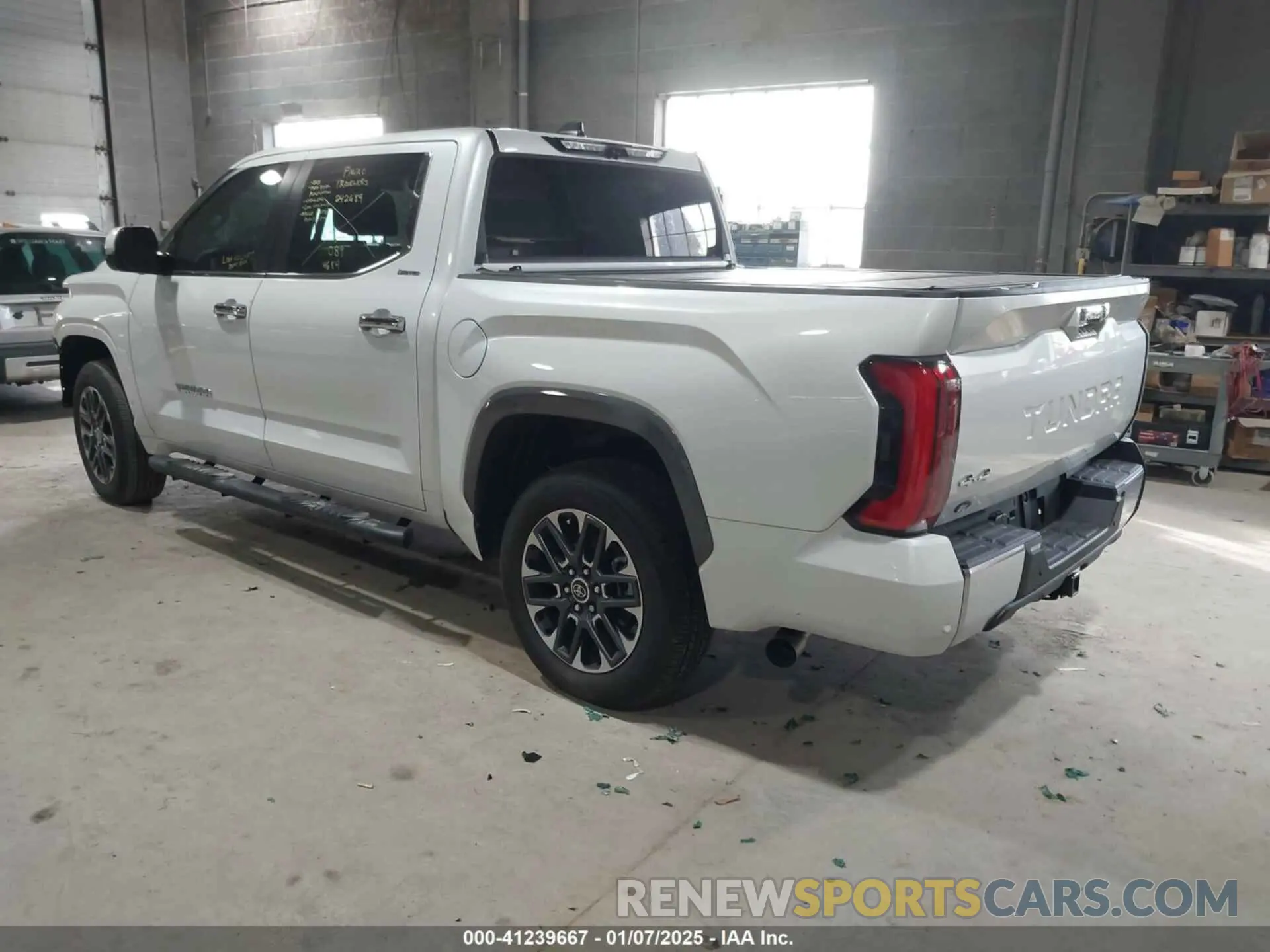 3 fotografías del automóvil dañado 5TFJC5DB2RX064095 TOYOTA TUNDRA HYBRID 2024