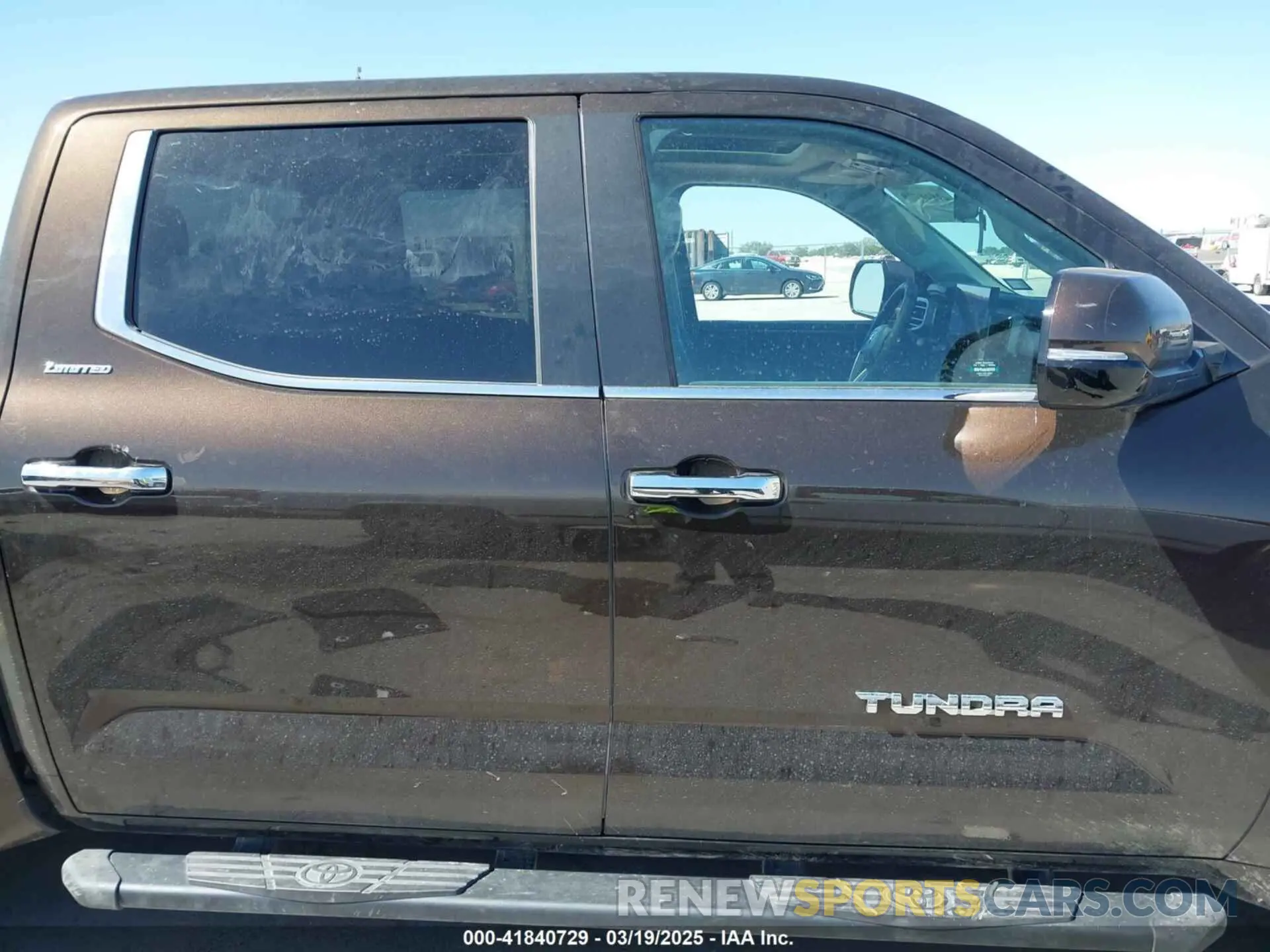 12 fotografías del automóvil dañado 5TFJC5DB7RX052637 TOYOTA TUNDRA HYBRID 2024