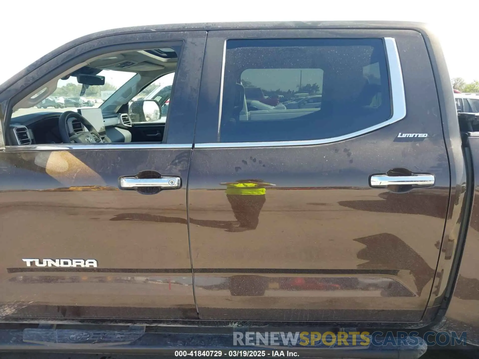 13 fotografías del automóvil dañado 5TFJC5DB7RX052637 TOYOTA TUNDRA HYBRID 2024