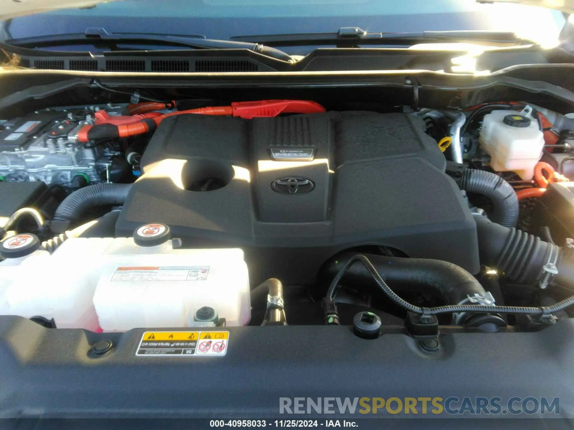 10 fotografías del automóvil dañado 5TFNC5DB8RX069142 TOYOTA TUNDRA HYBRID 2024