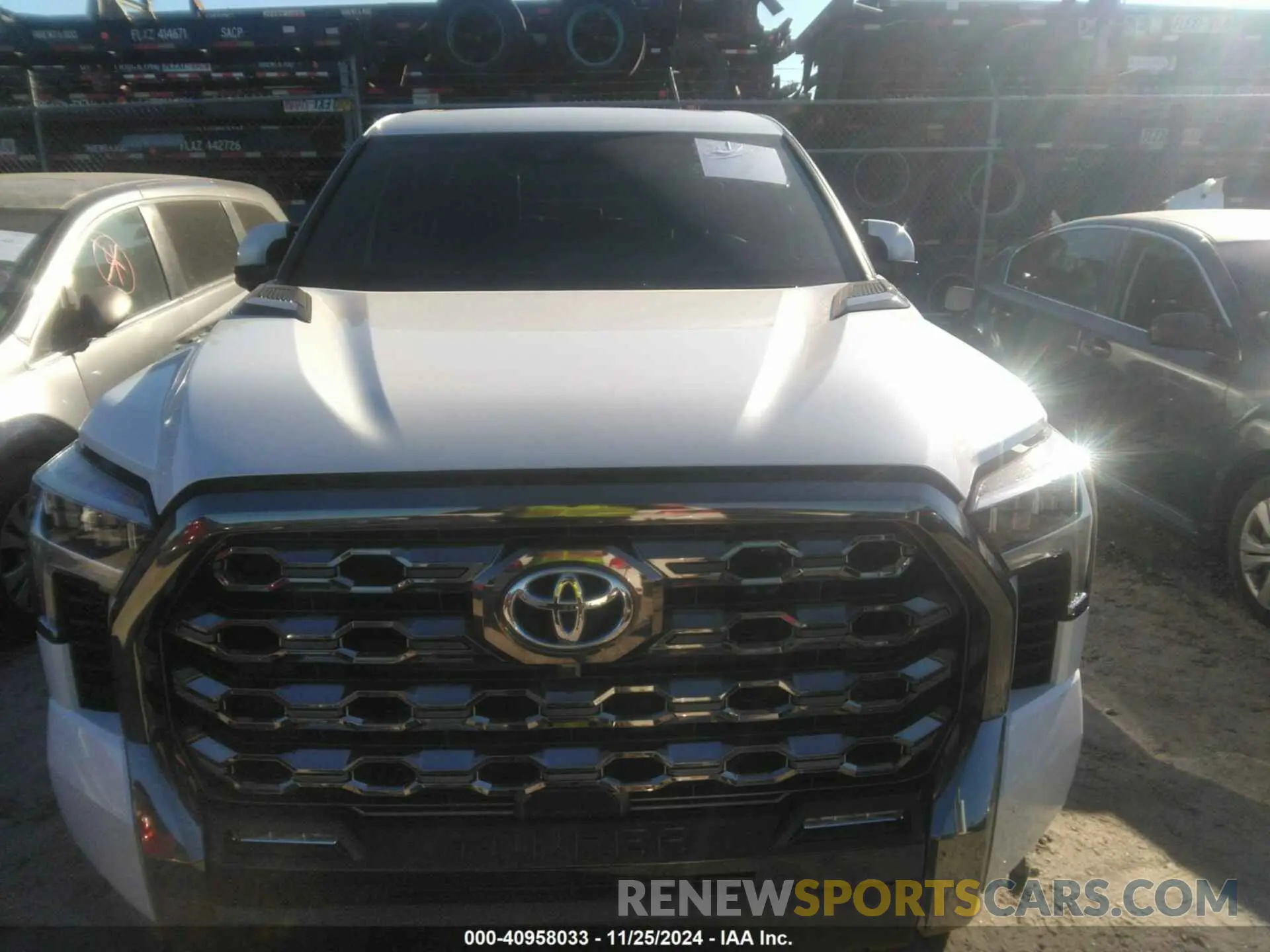 12 fotografías del automóvil dañado 5TFNC5DB8RX069142 TOYOTA TUNDRA HYBRID 2024