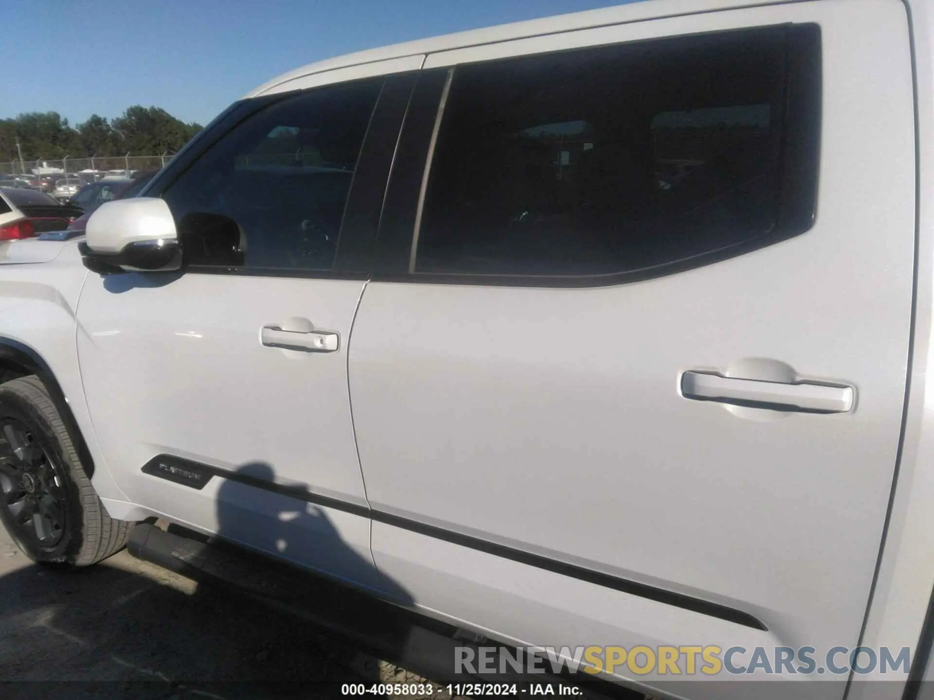 14 fotografías del automóvil dañado 5TFNC5DB8RX069142 TOYOTA TUNDRA HYBRID 2024