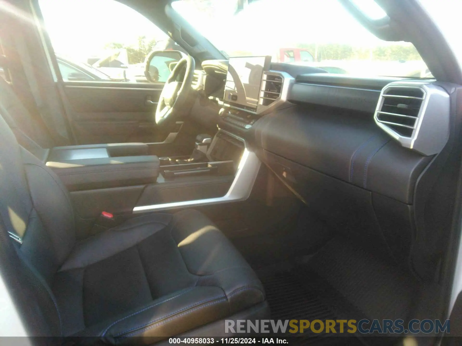 5 fotografías del automóvil dañado 5TFNC5DB8RX069142 TOYOTA TUNDRA HYBRID 2024