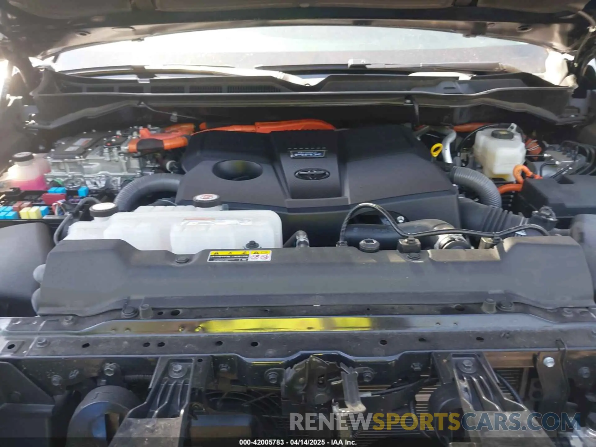 10 fotografías del automóvil dañado 5TFPC5DB0RX050139 TOYOTA TUNDRA HYBRID 2024