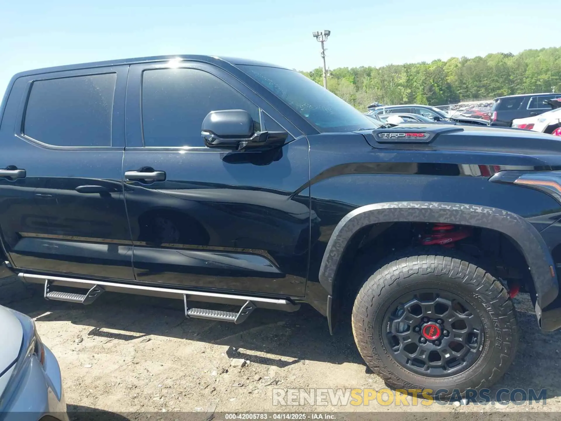 6 fotografías del automóvil dañado 5TFPC5DB0RX050139 TOYOTA TUNDRA HYBRID 2024