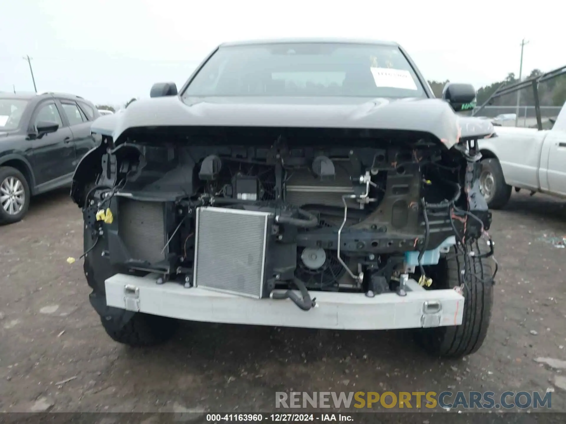 13 fotografías del automóvil dañado 5TFPC5DB8RX046078 TOYOTA TUNDRA HYBRID 2024