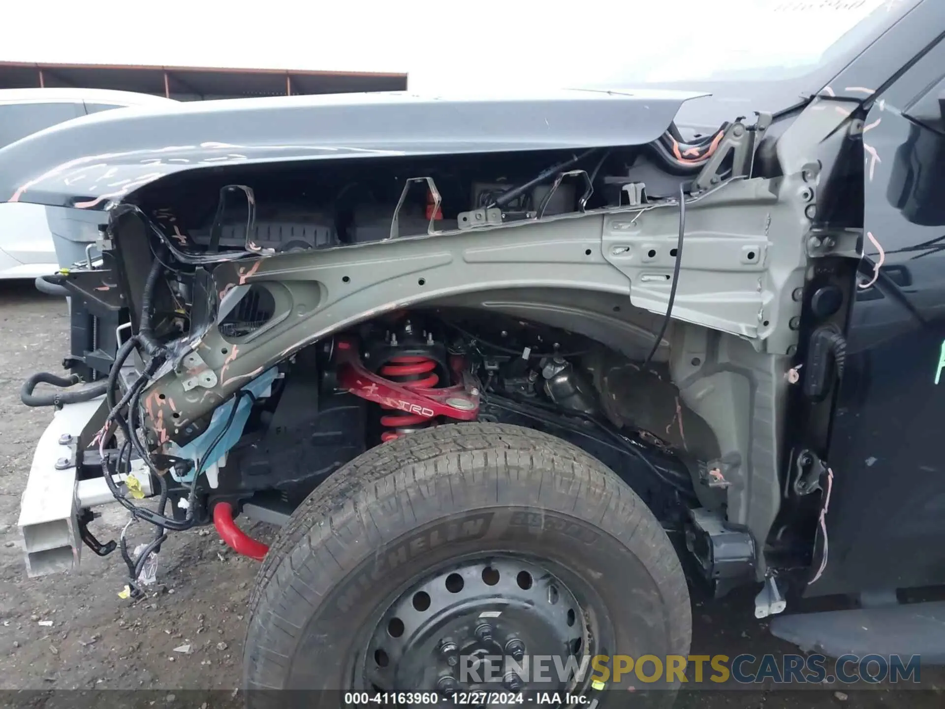 6 fotografías del automóvil dañado 5TFPC5DB8RX046078 TOYOTA TUNDRA HYBRID 2024