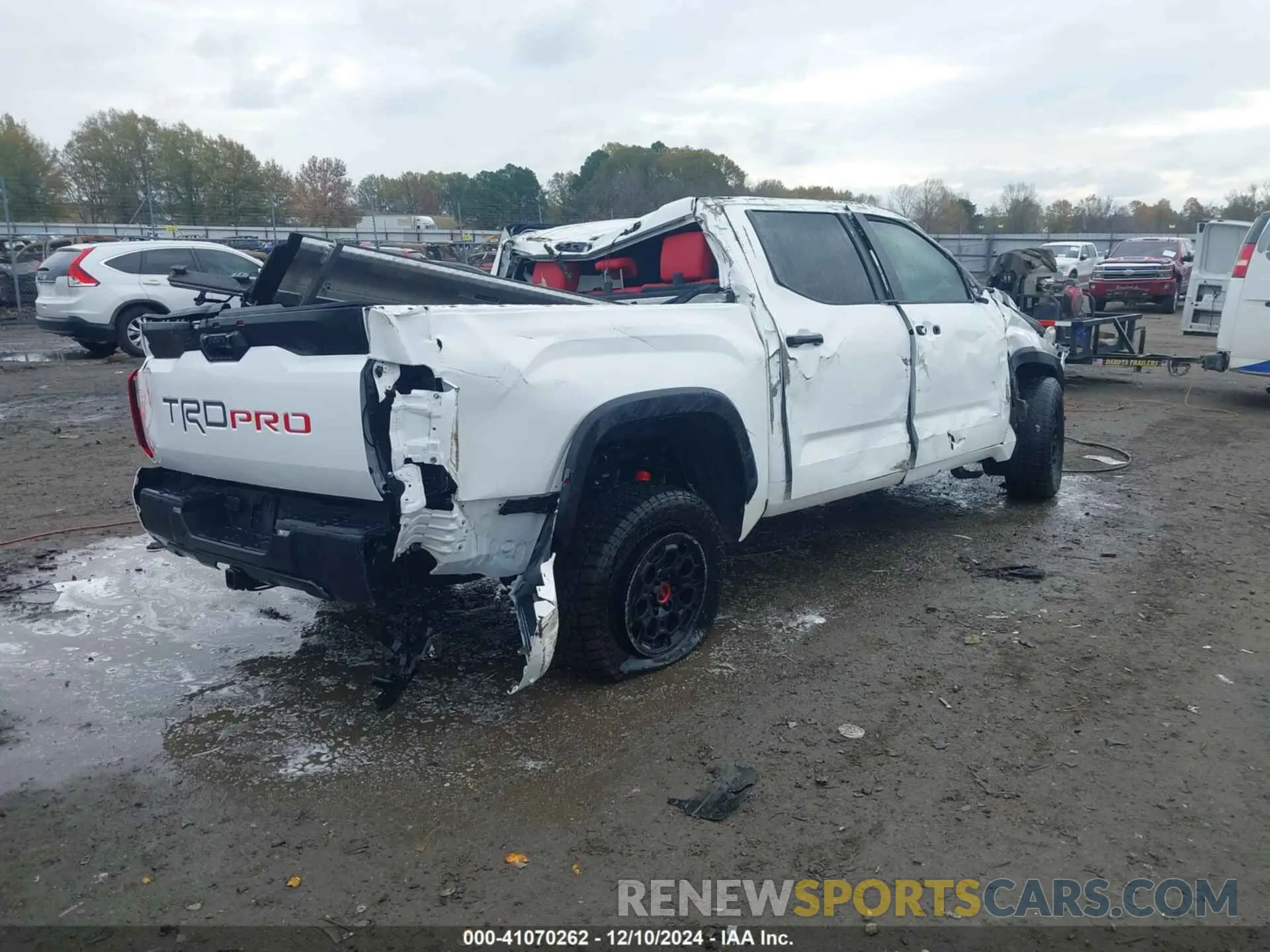 4 fotografías del automóvil dañado 5TFPC5DB8RX062054 TOYOTA TUNDRA HYBRID 2024