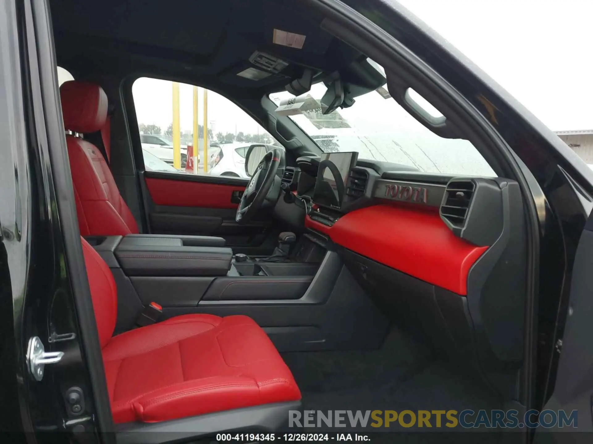 5 fotografías del automóvil dañado 5TFPC5DB9RX083723 TOYOTA TUNDRA HYBRID 2024