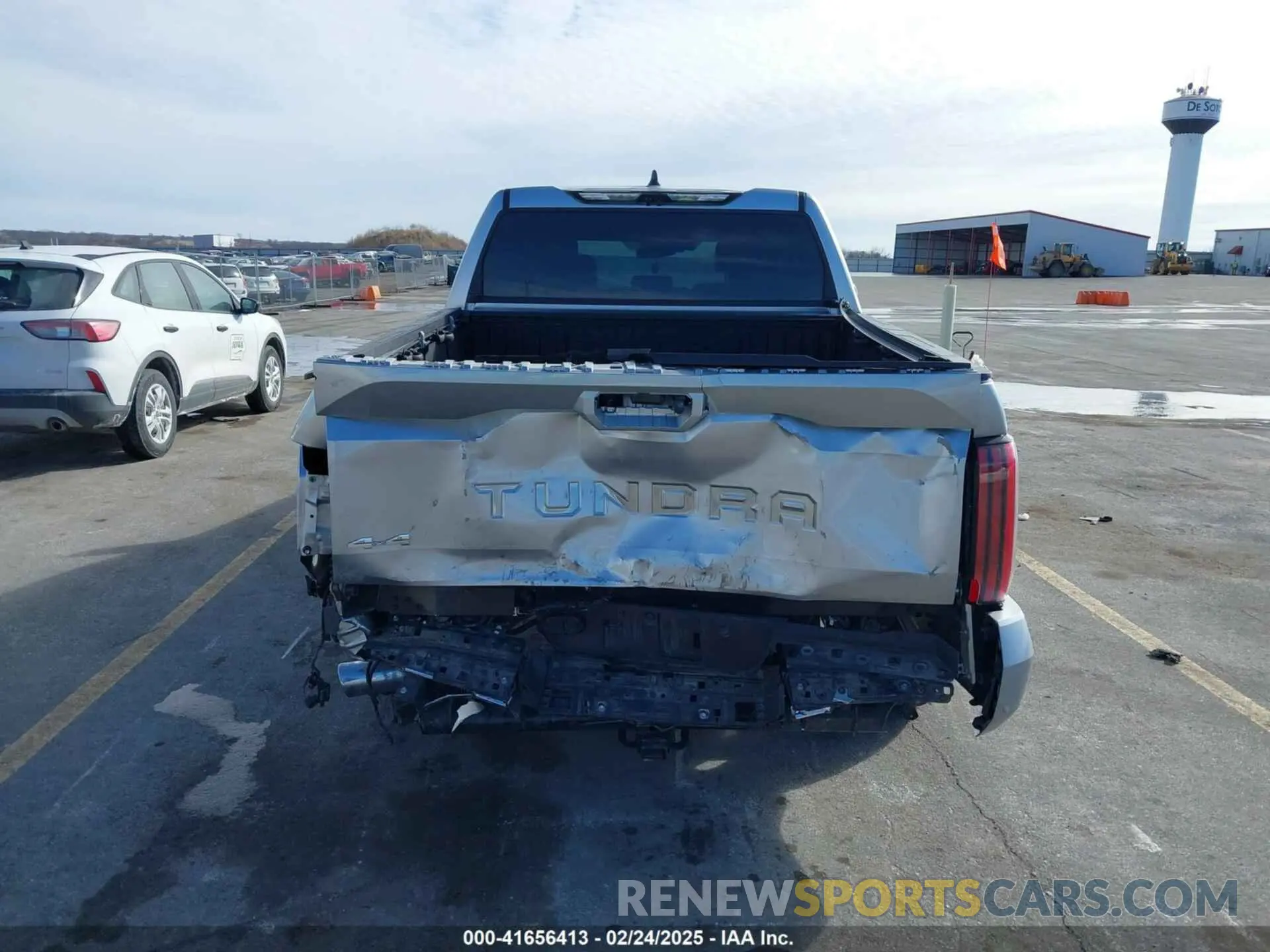 19 fotografías del automóvil dañado 5TFVC5DB9RX055993 TOYOTA TUNDRA HYBRID 2024