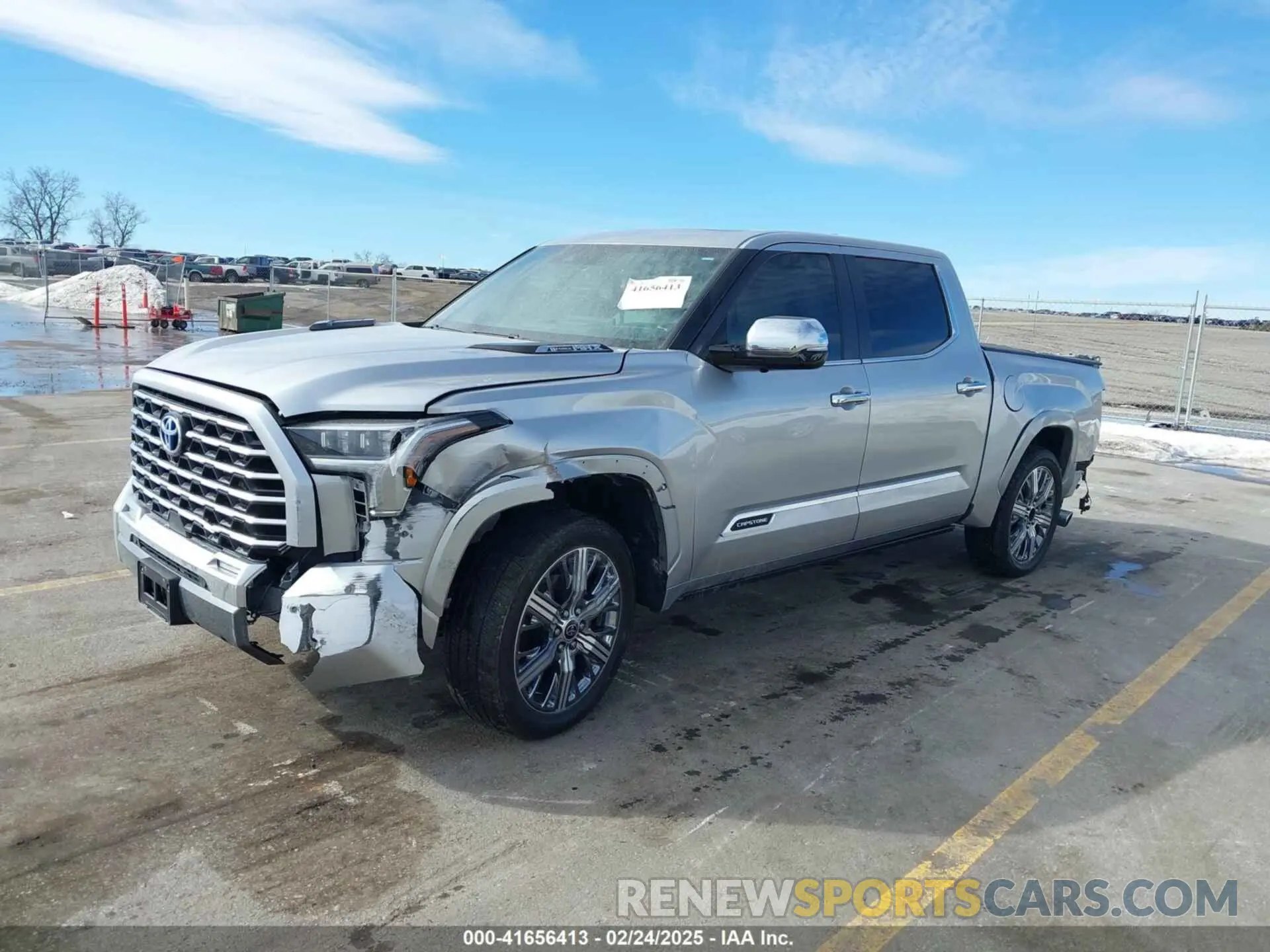2 fotografías del automóvil dañado 5TFVC5DB9RX055993 TOYOTA TUNDRA HYBRID 2024