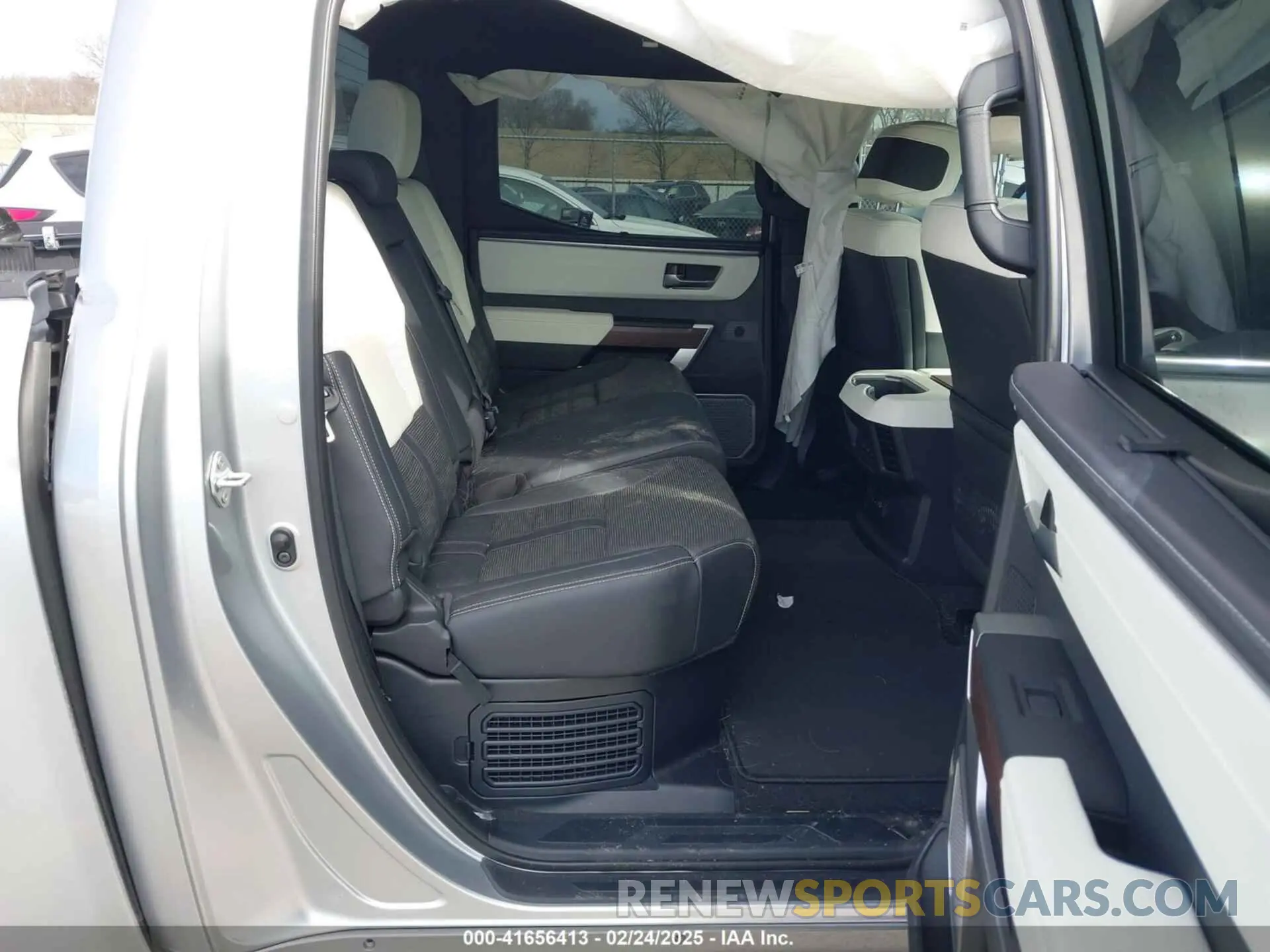 8 fotografías del automóvil dañado 5TFVC5DB9RX055993 TOYOTA TUNDRA HYBRID 2024