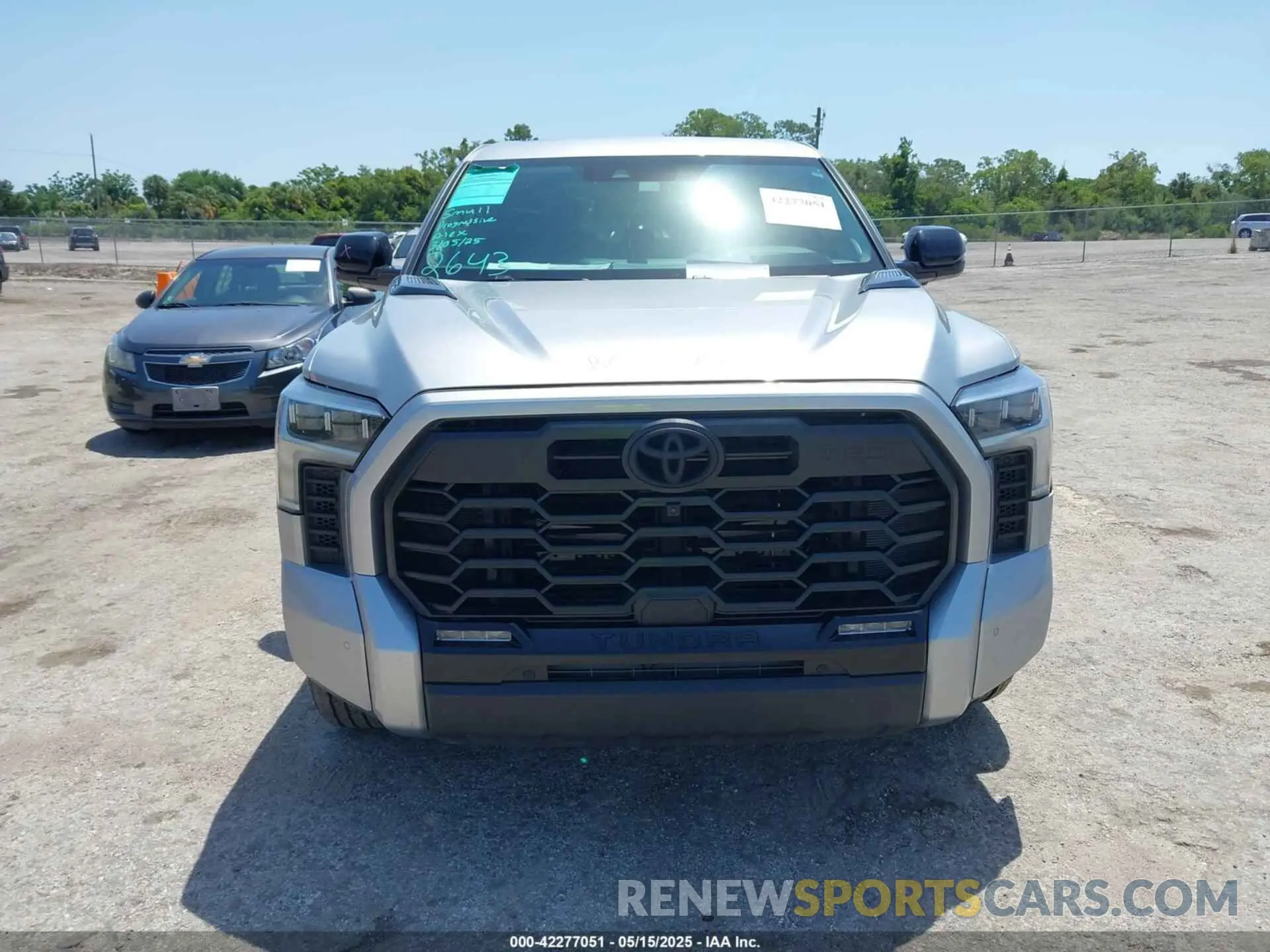 13 fotografías del automóvil dañado 5TFWC5AB7RX003125 TOYOTA TUNDRA HYBRID 2024