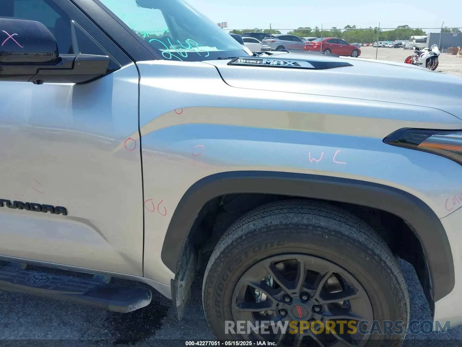 20 fotografías del automóvil dañado 5TFWC5AB7RX003125 TOYOTA TUNDRA HYBRID 2024