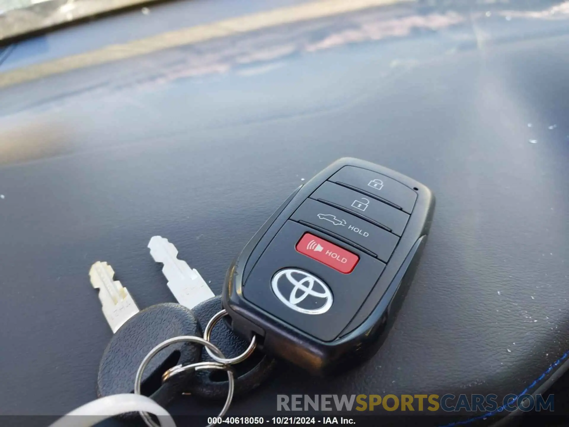 11 fotografías del automóvil dañado 5TFWC5DB2RX080366 TOYOTA TUNDRA HYBRID 2024