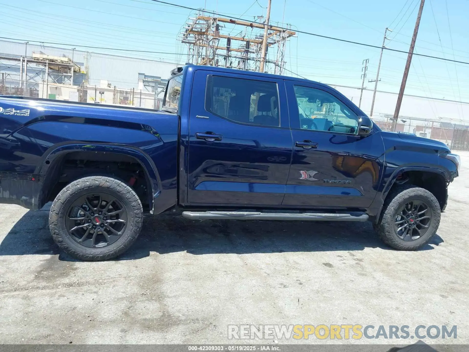 14 fotografías del automóvil dañado 5TFWC5DB3RX050518 TOYOTA TUNDRA HYBRID 2024