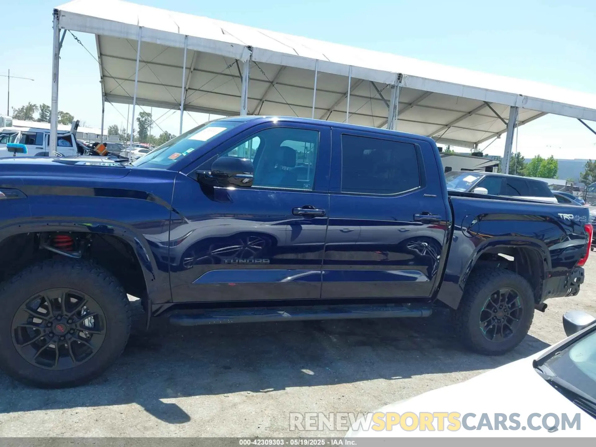 15 fotografías del automóvil dañado 5TFWC5DB3RX050518 TOYOTA TUNDRA HYBRID 2024