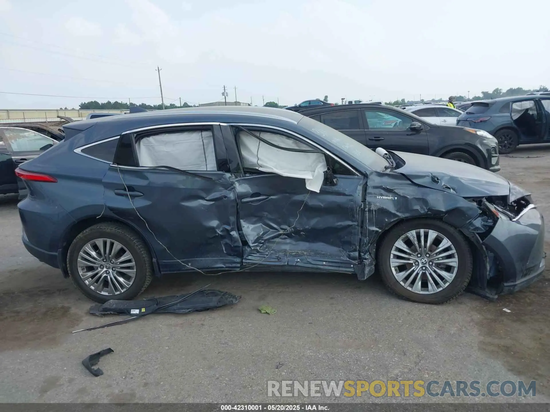 13 fotografías del automóvil dañado JTEAAAAH1MJ003528 TOYOTA VENZA 2021
