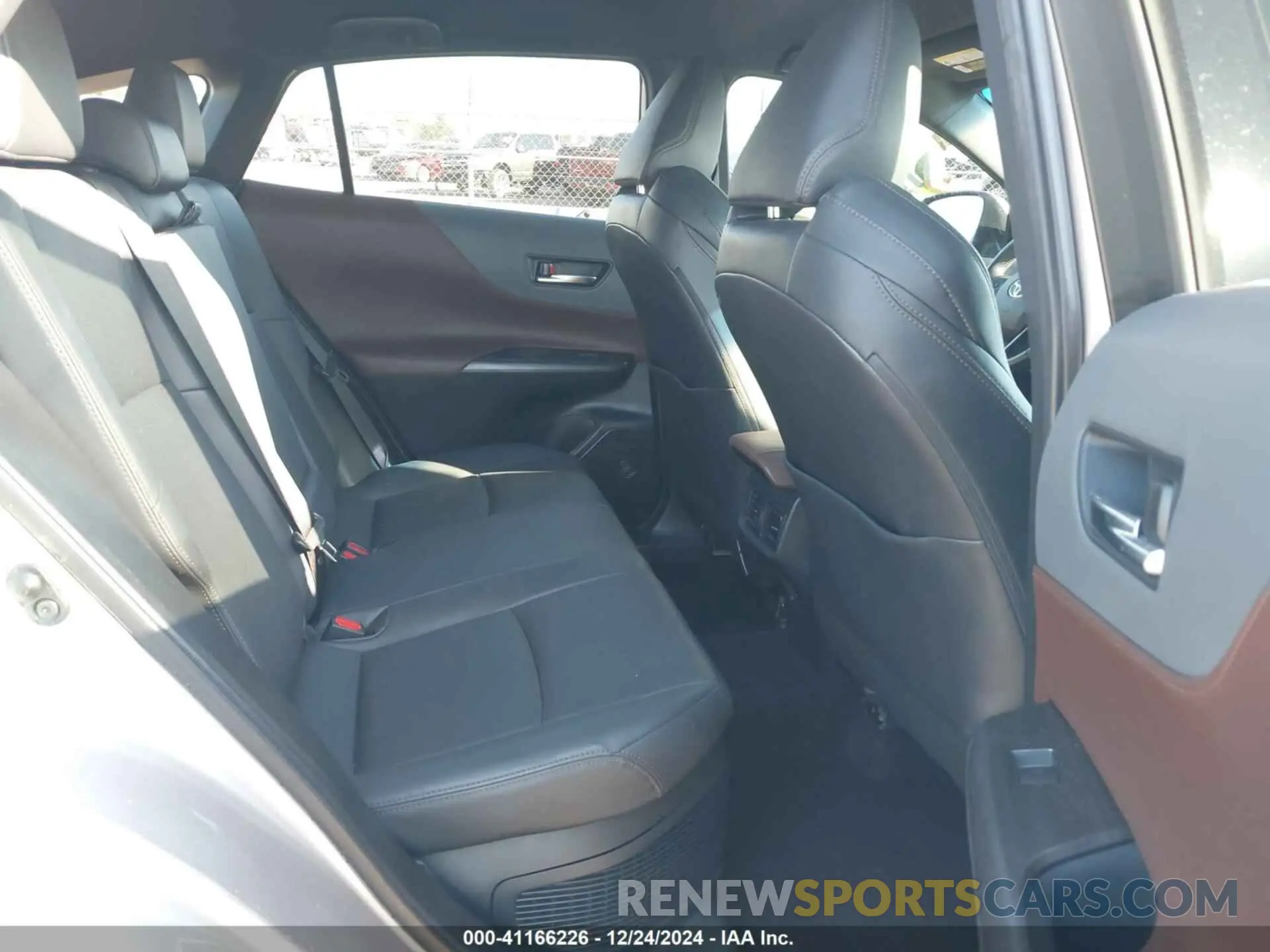 8 fotografías del automóvil dañado JTEAAAAH1MJ016411 TOYOTA VENZA 2021