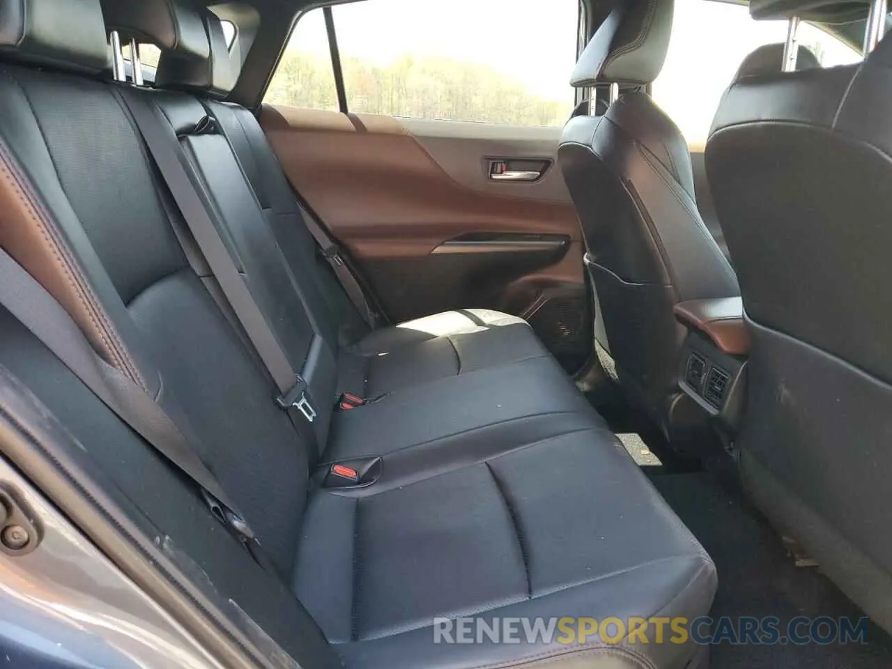 11 fotografías del automóvil dañado JTEAAAAH1MJ037453 TOYOTA VENZA 2021
