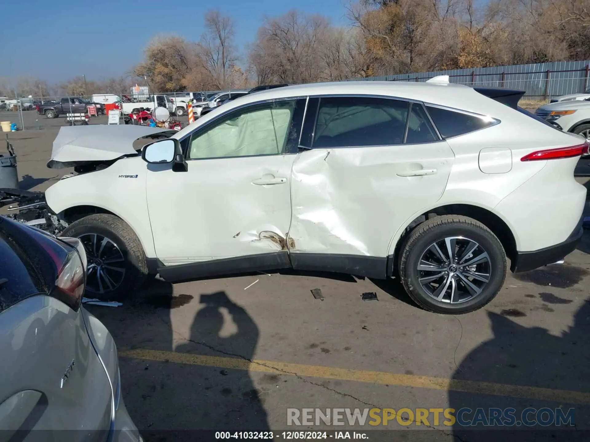 15 fotografías del automóvil dañado JTEAAAAH1MJ085227 TOYOTA VENZA 2021
