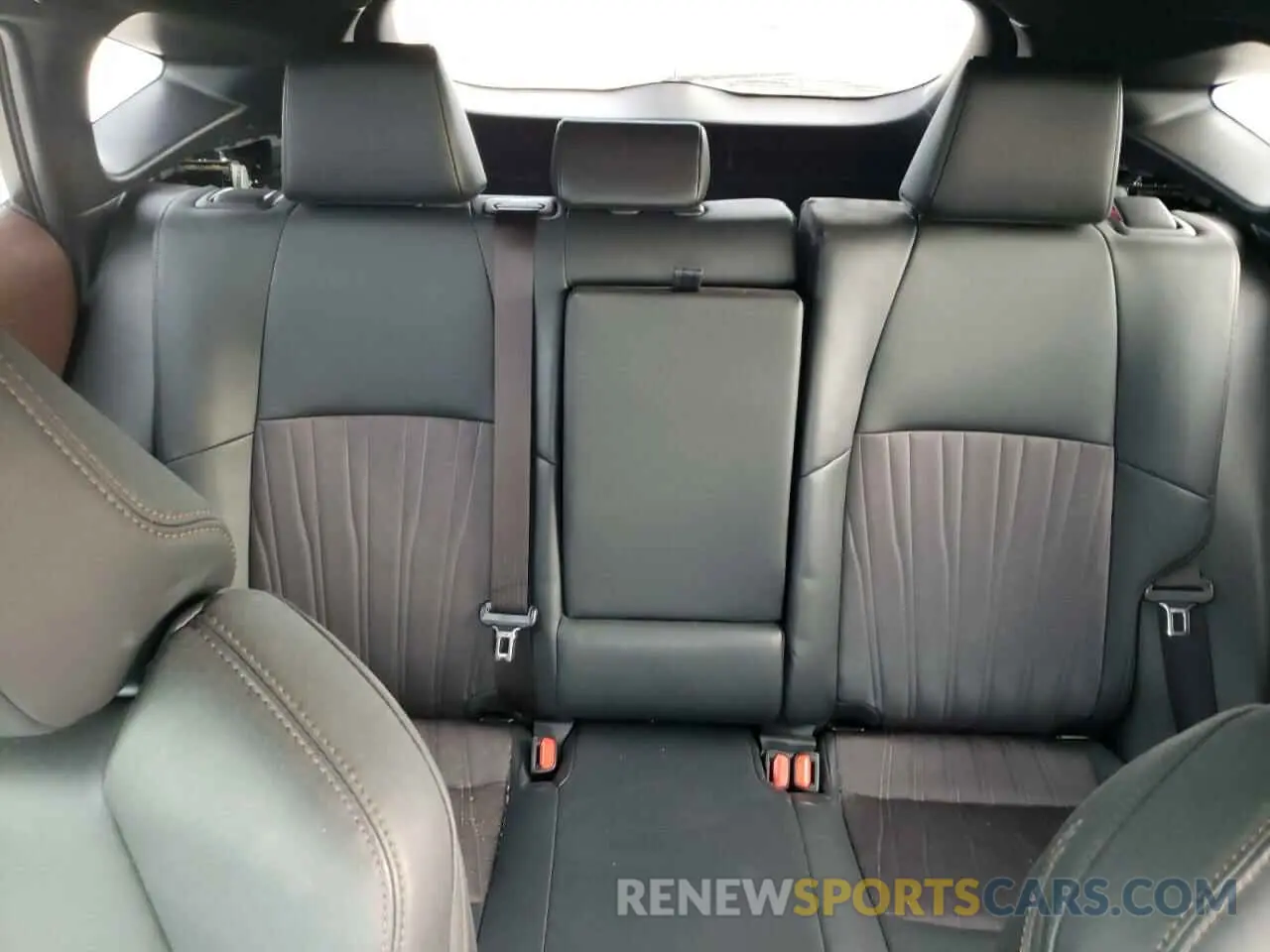 10 fotografías del automóvil dañado JTEAAAAH2MJ010388 TOYOTA VENZA 2021