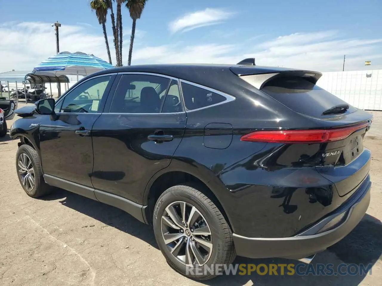 2 fotografías del automóvil dañado JTEAAAAH2MJ052446 TOYOTA VENZA 2021
