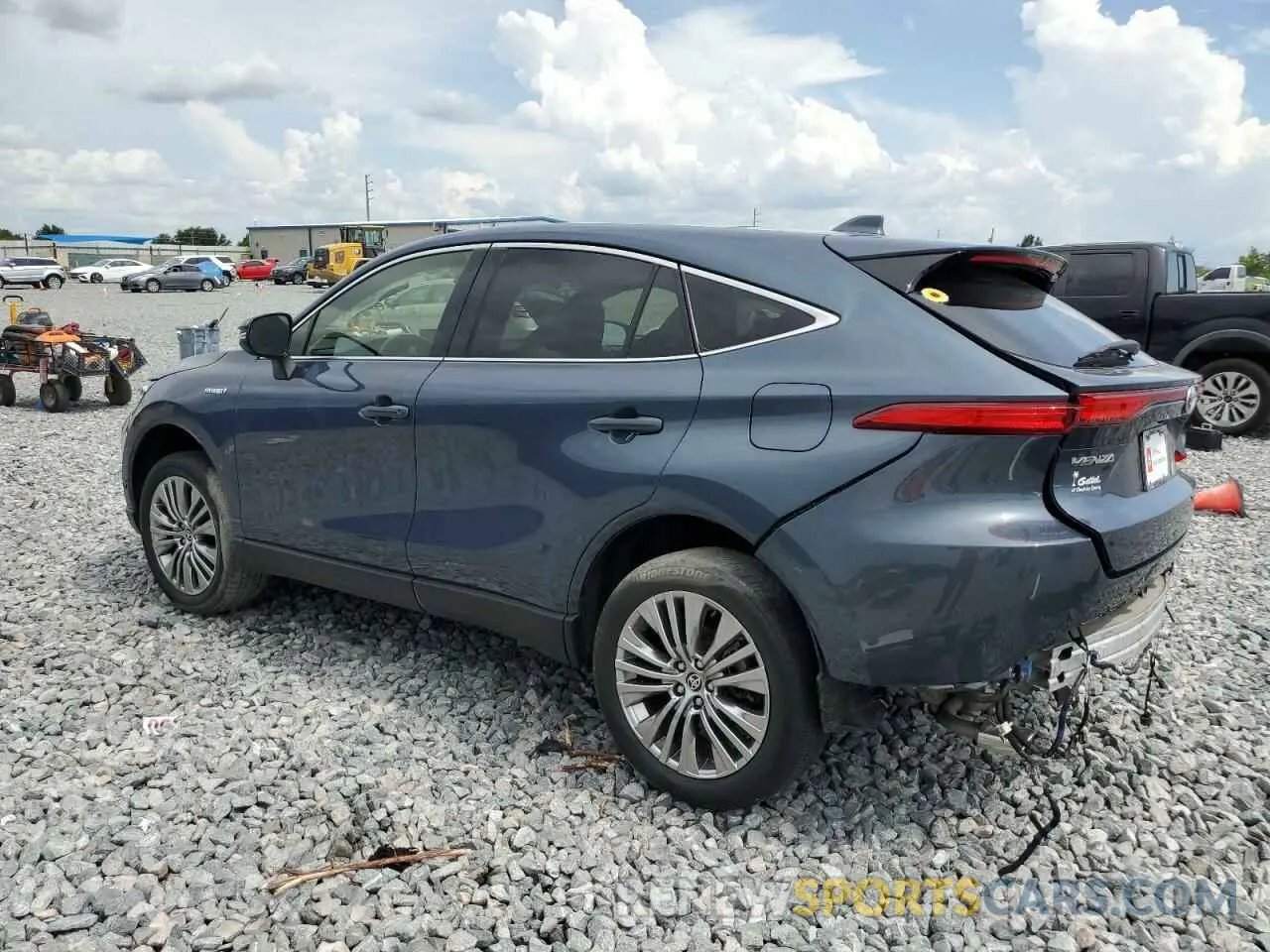 2 fotografías del automóvil dañado JTEAAAAH2MJ063432 TOYOTA VENZA 2021
