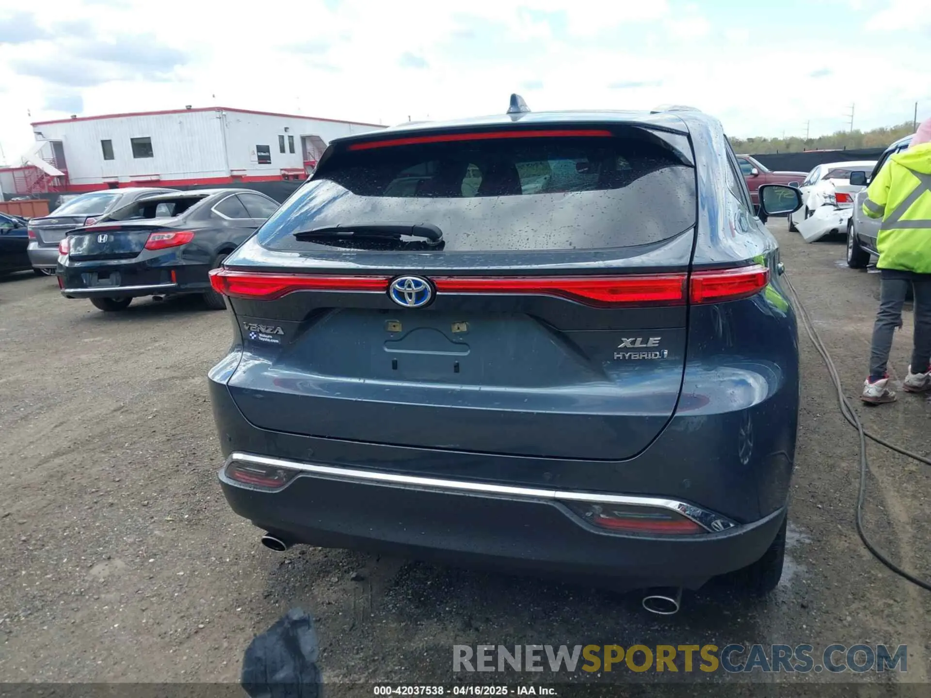 15 fotografías del automóvil dañado JTEAAAAH4MJ045465 TOYOTA VENZA 2021
