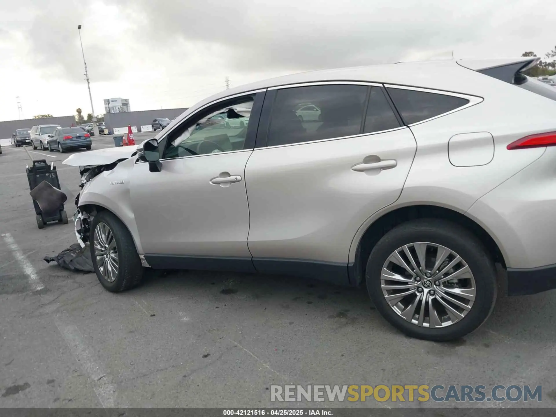 14 fotografías del automóvil dañado JTEAAAAH4MJ045675 TOYOTA VENZA 2021