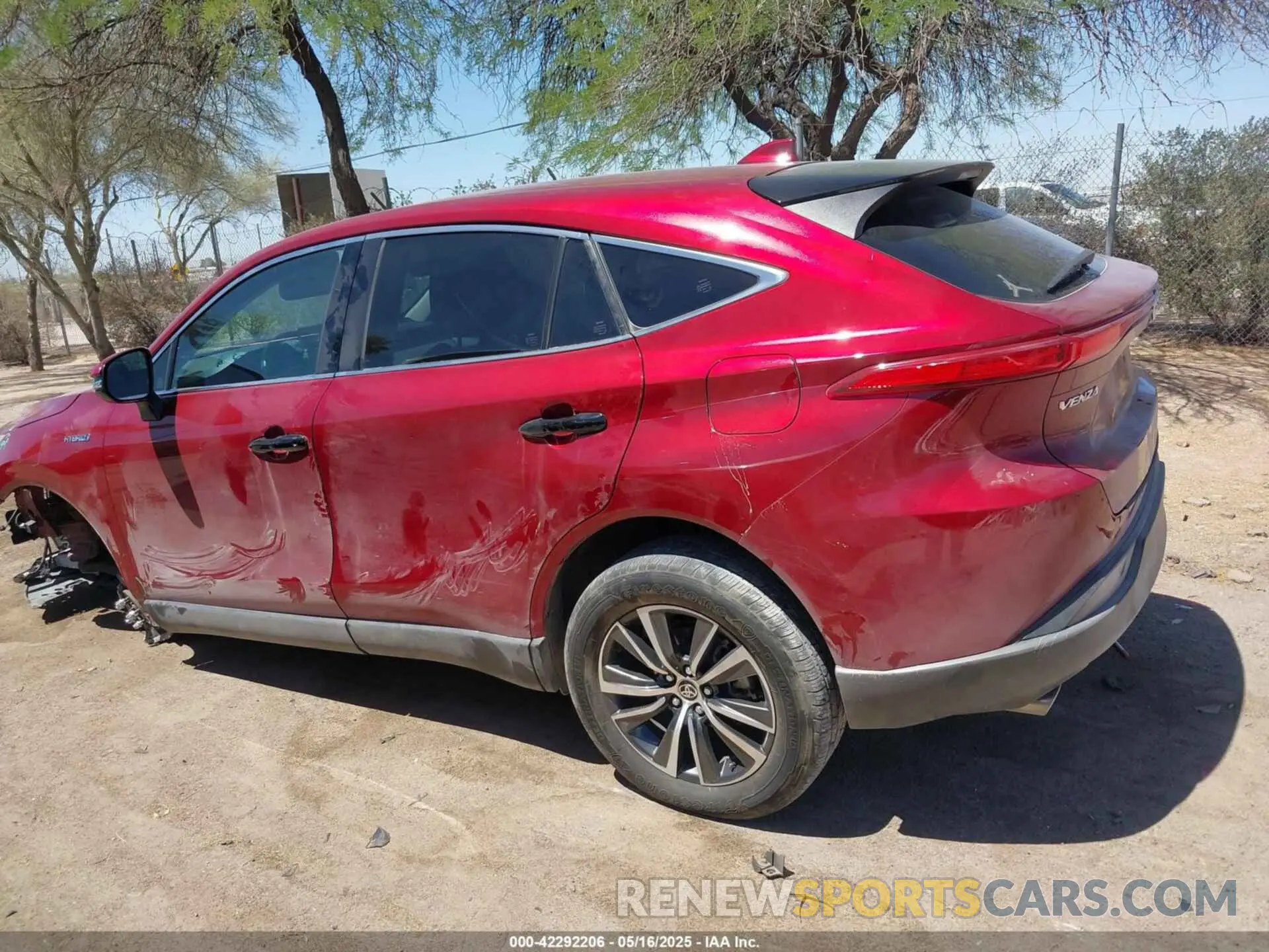 15 fotografías del automóvil dañado JTEAAAAH5MJ070861 TOYOTA VENZA 2021