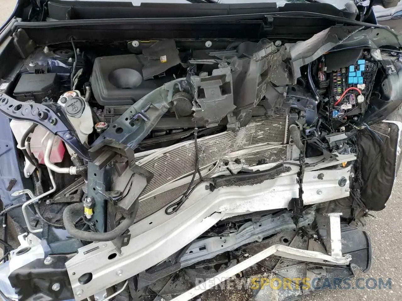 12 fotografías del automóvil dañado JTEAAAAH6MJ029266 TOYOTA VENZA 2021