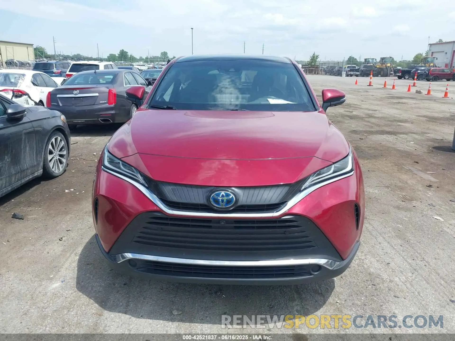 12 fotografías del automóvil dañado JTEAAAAH6MJ084199 TOYOTA VENZA 2021