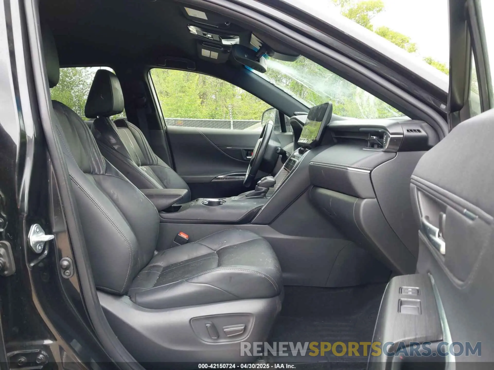 5 fotografías del automóvil dañado JTEAAAAH8MJ013229 TOYOTA VENZA 2021