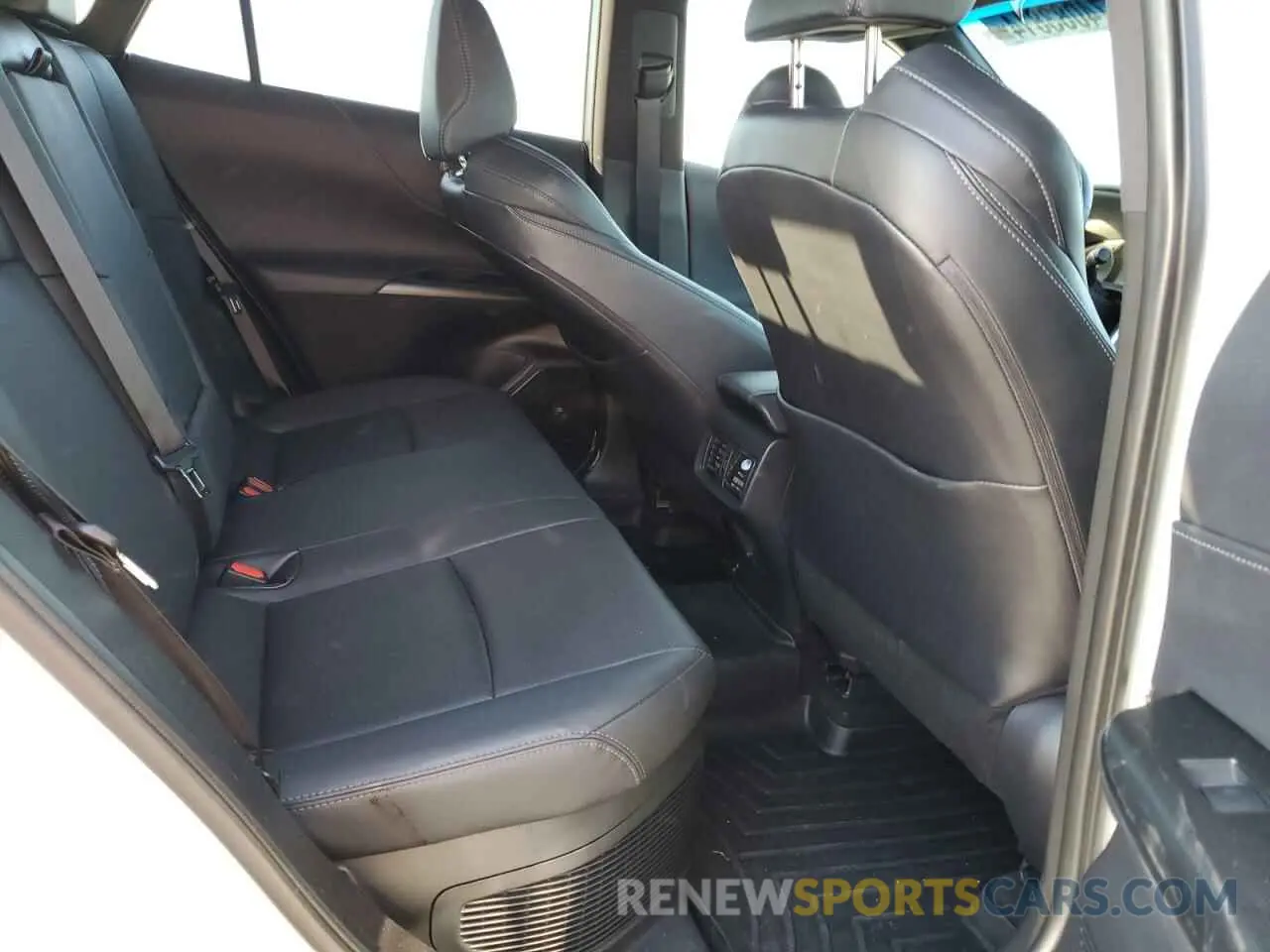 10 fotografías del automóvil dañado JTEAAAAH9MJ024630 TOYOTA VENZA 2021