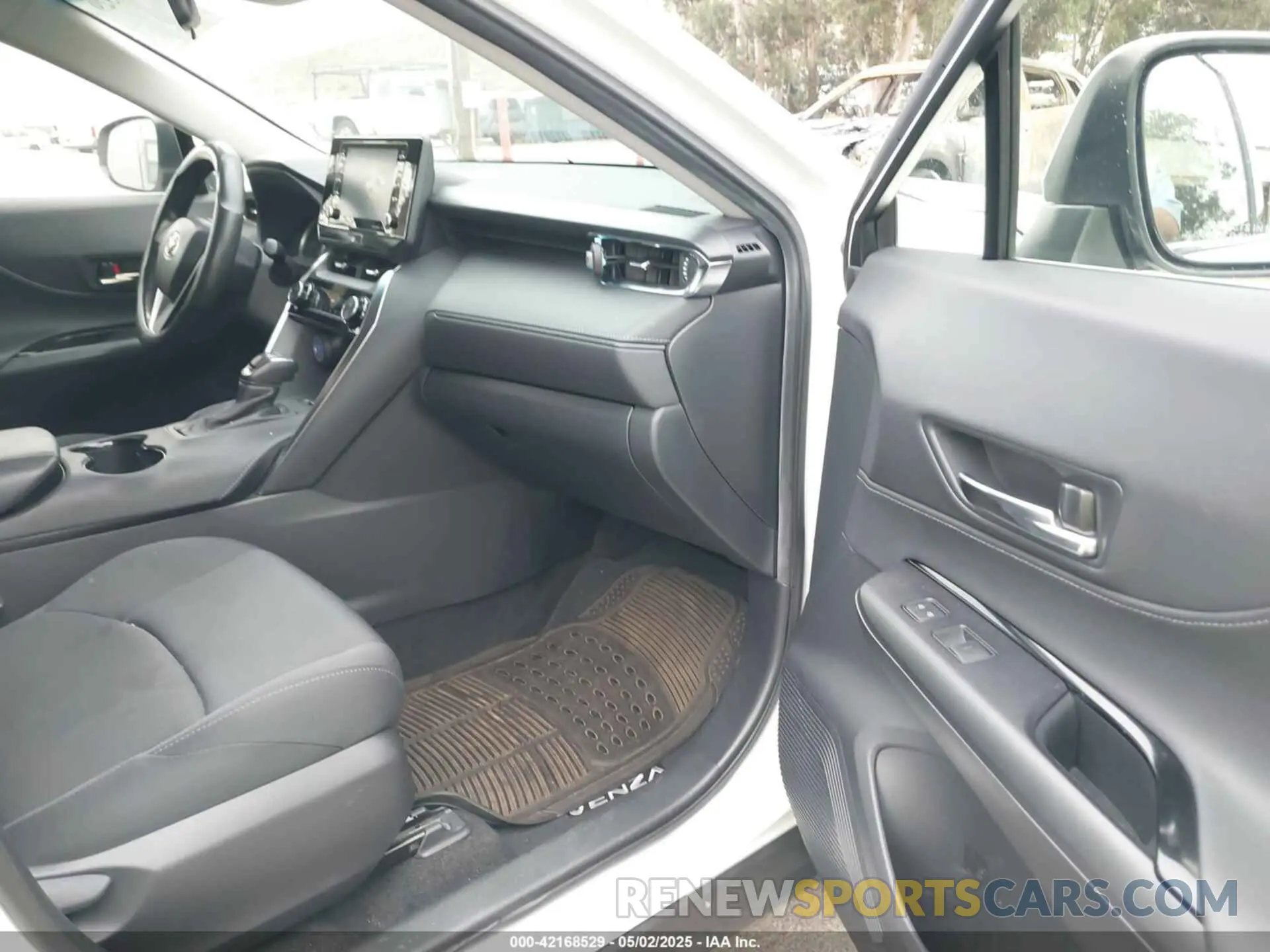 5 fotografías del automóvil dañado JTEAAAAH9MJ053383 TOYOTA VENZA 2021