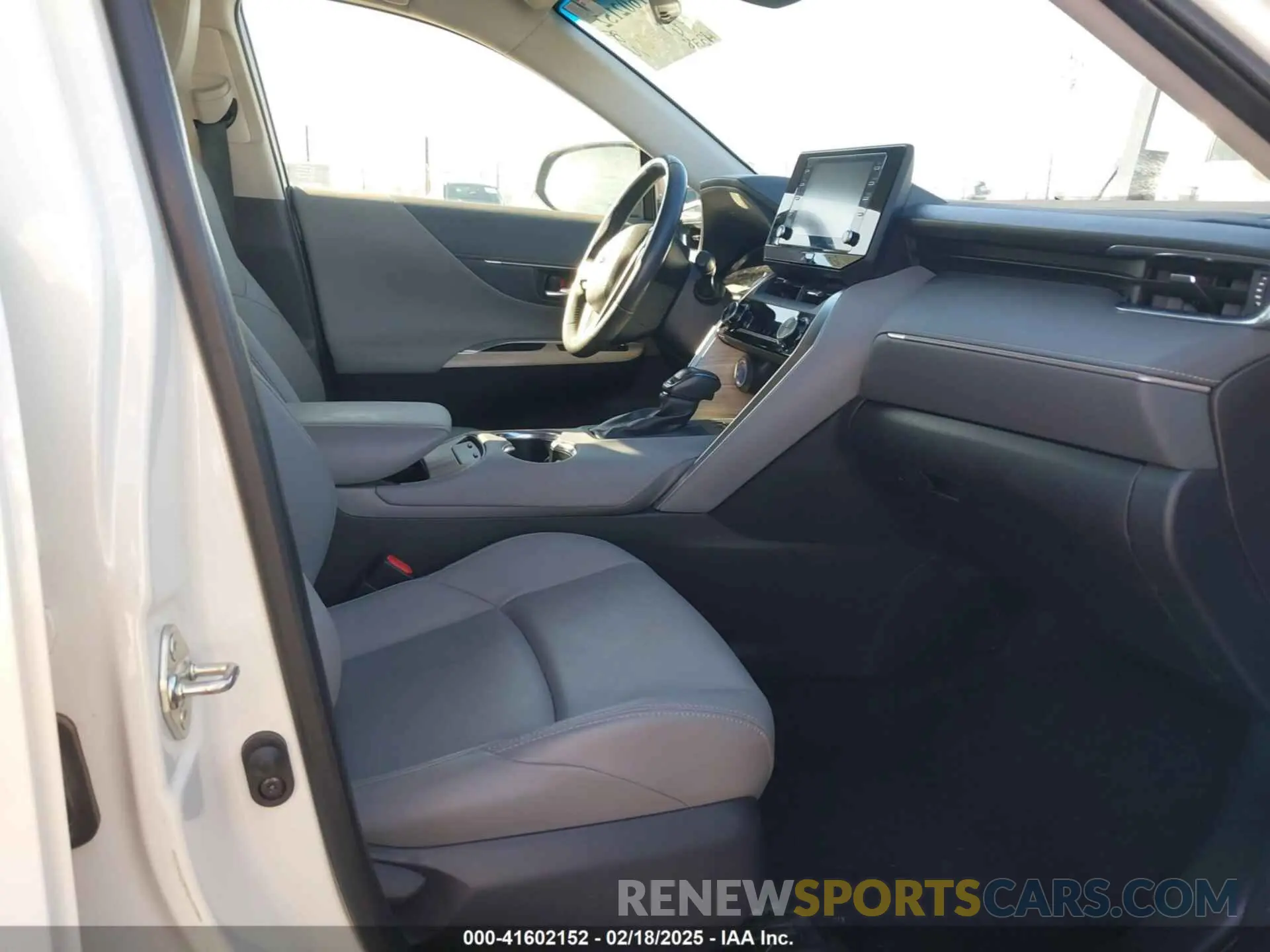 5 fotografías del automóvil dañado JTEAAAAH1NJ110449 TOYOTA VENZA 2022