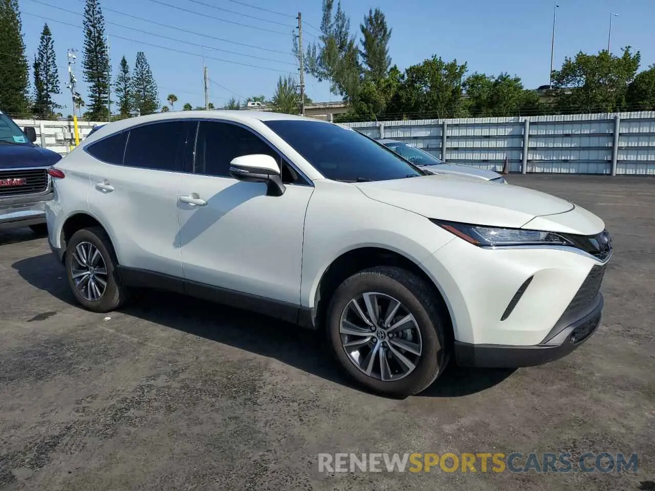 4 fotografías del automóvil dañado JTEAAAAH1NJ114937 TOYOTA VENZA 2022