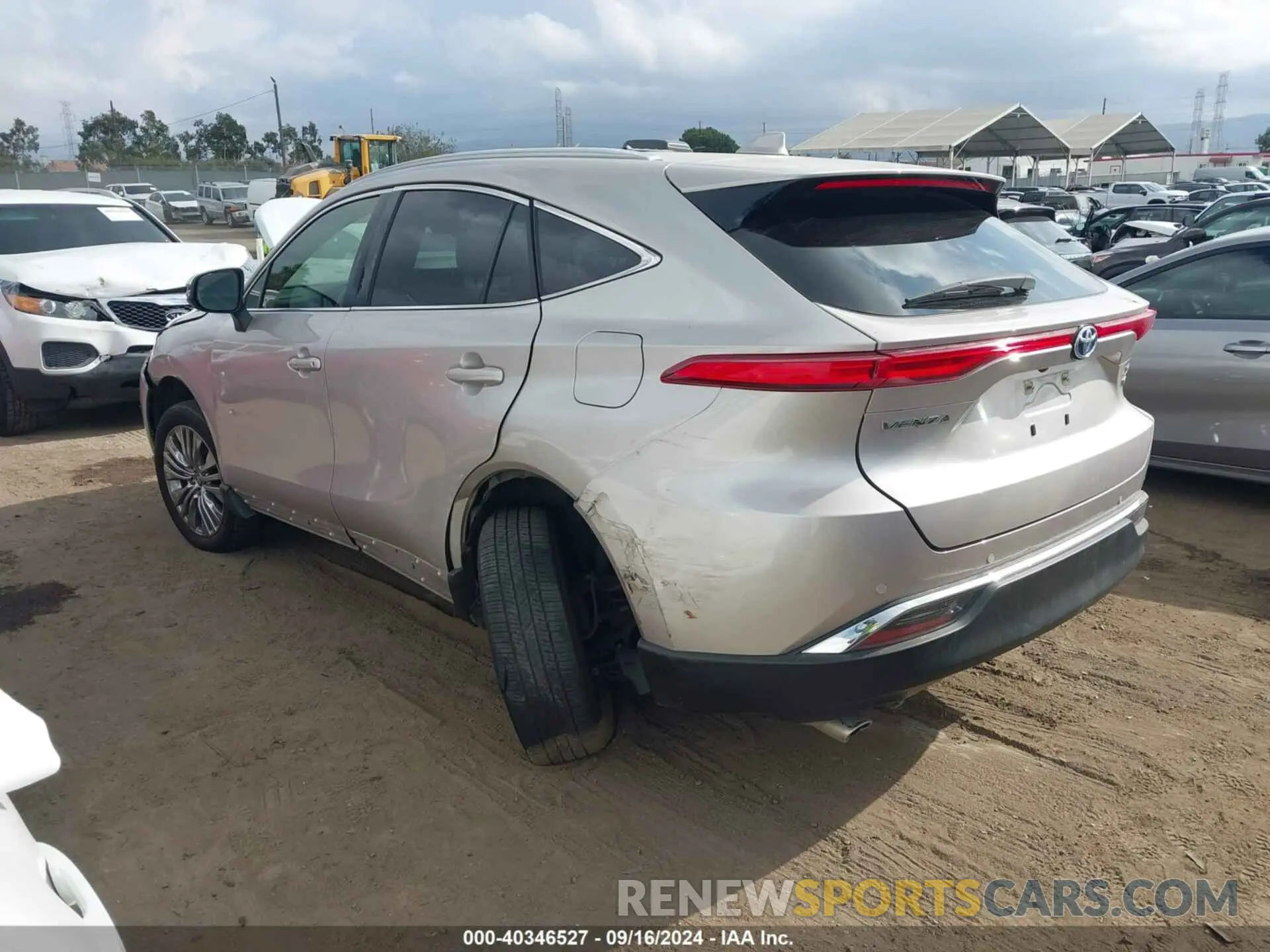 3 fotografías del automóvil dañado JTEAAAAH5NJ112432 TOYOTA VENZA 2022