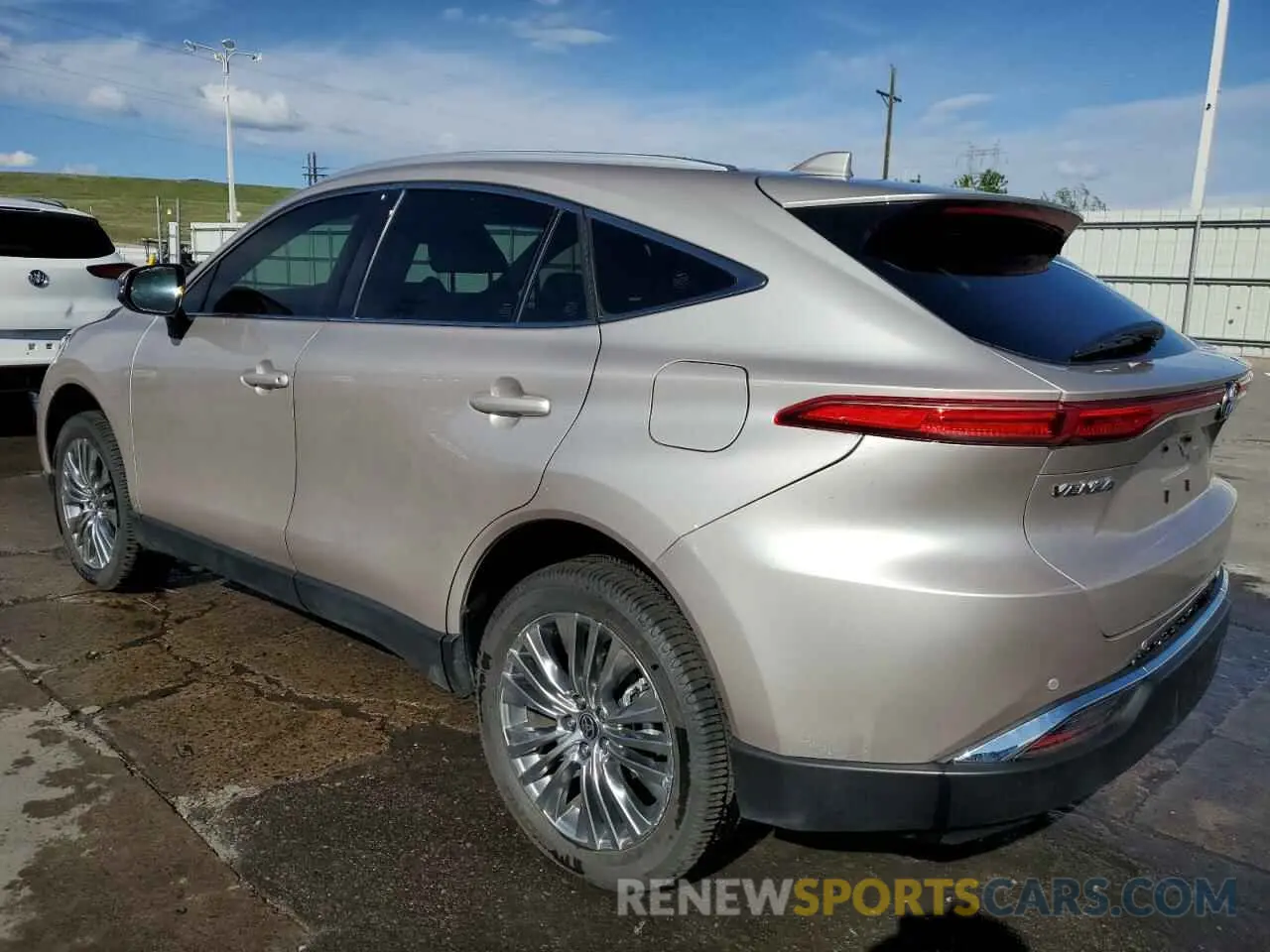2 fotografías del automóvil dañado JTEAAAAH5NJ115458 TOYOTA VENZA 2022