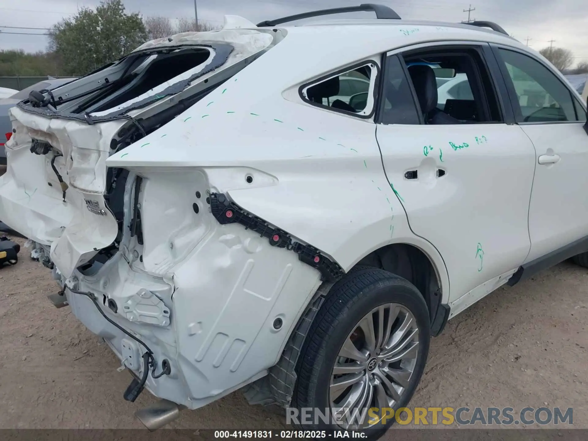 19 fotografías del automóvil dañado JTEAAAAH7NJ091115 TOYOTA VENZA 2022