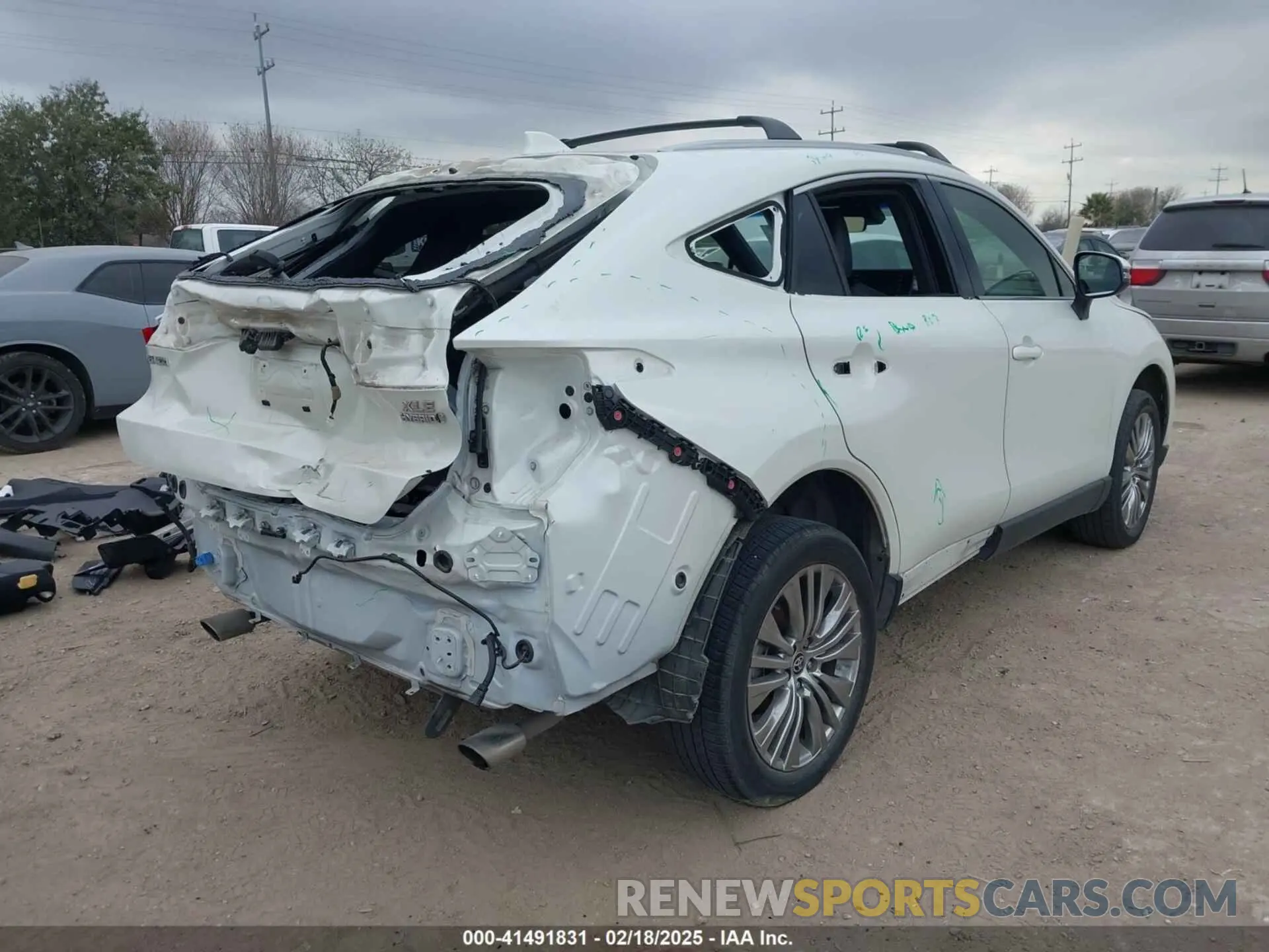 4 fotografías del automóvil dañado JTEAAAAH7NJ091115 TOYOTA VENZA 2022