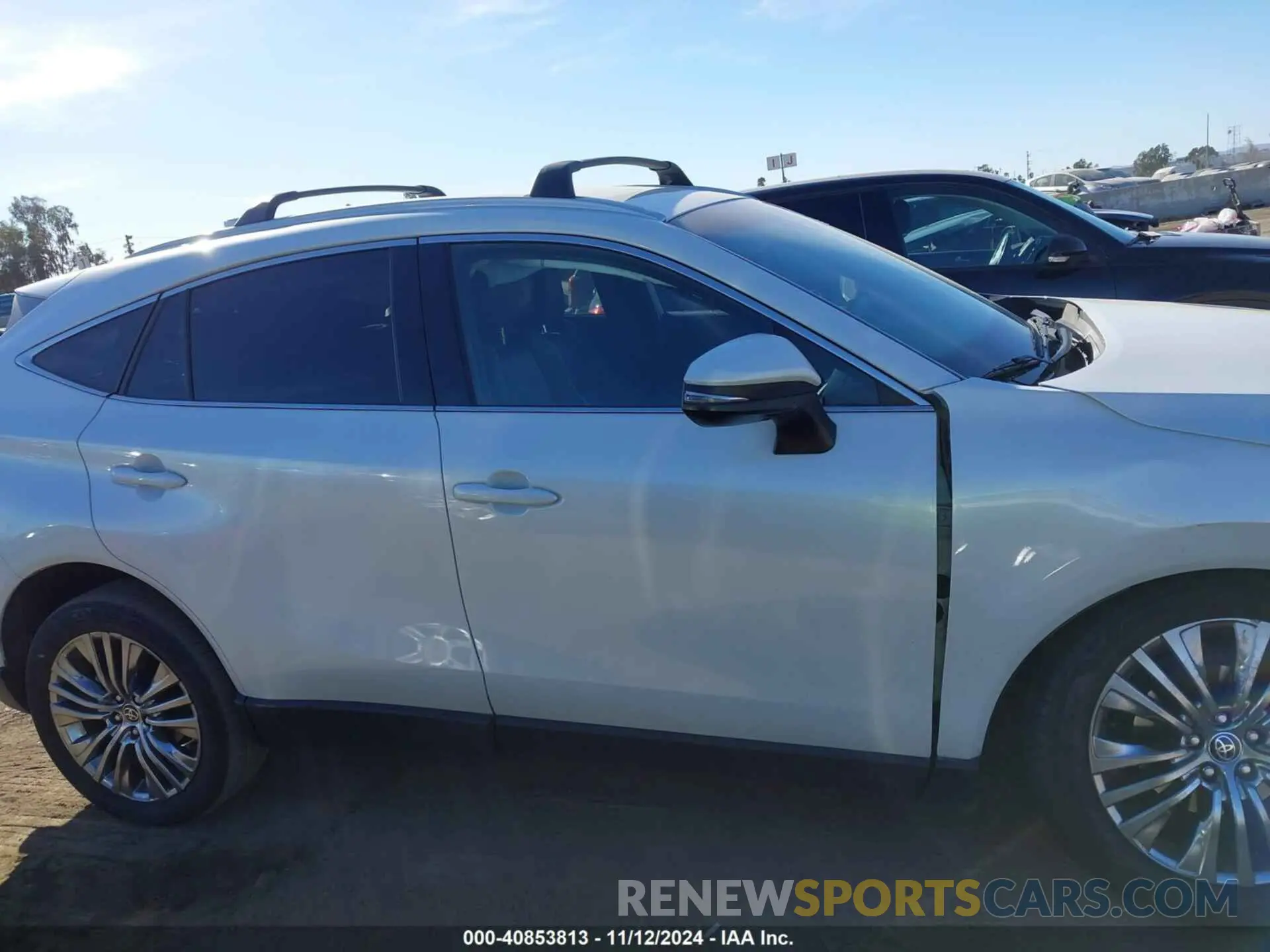 13 fotografías del automóvil dañado JTEAAAAH1PJ128078 TOYOTA VENZA 2023