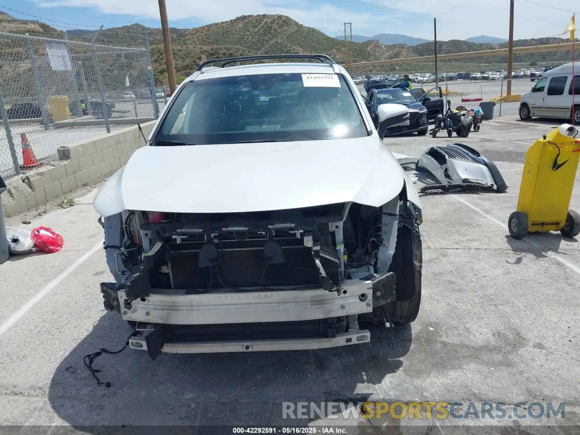 13 fotografías del automóvil dañado JTEAAAAH1PJ135399 TOYOTA VENZA 2023