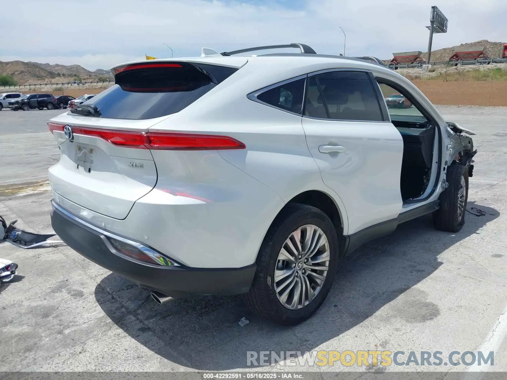 4 fotografías del automóvil dañado JTEAAAAH1PJ135399 TOYOTA VENZA 2023